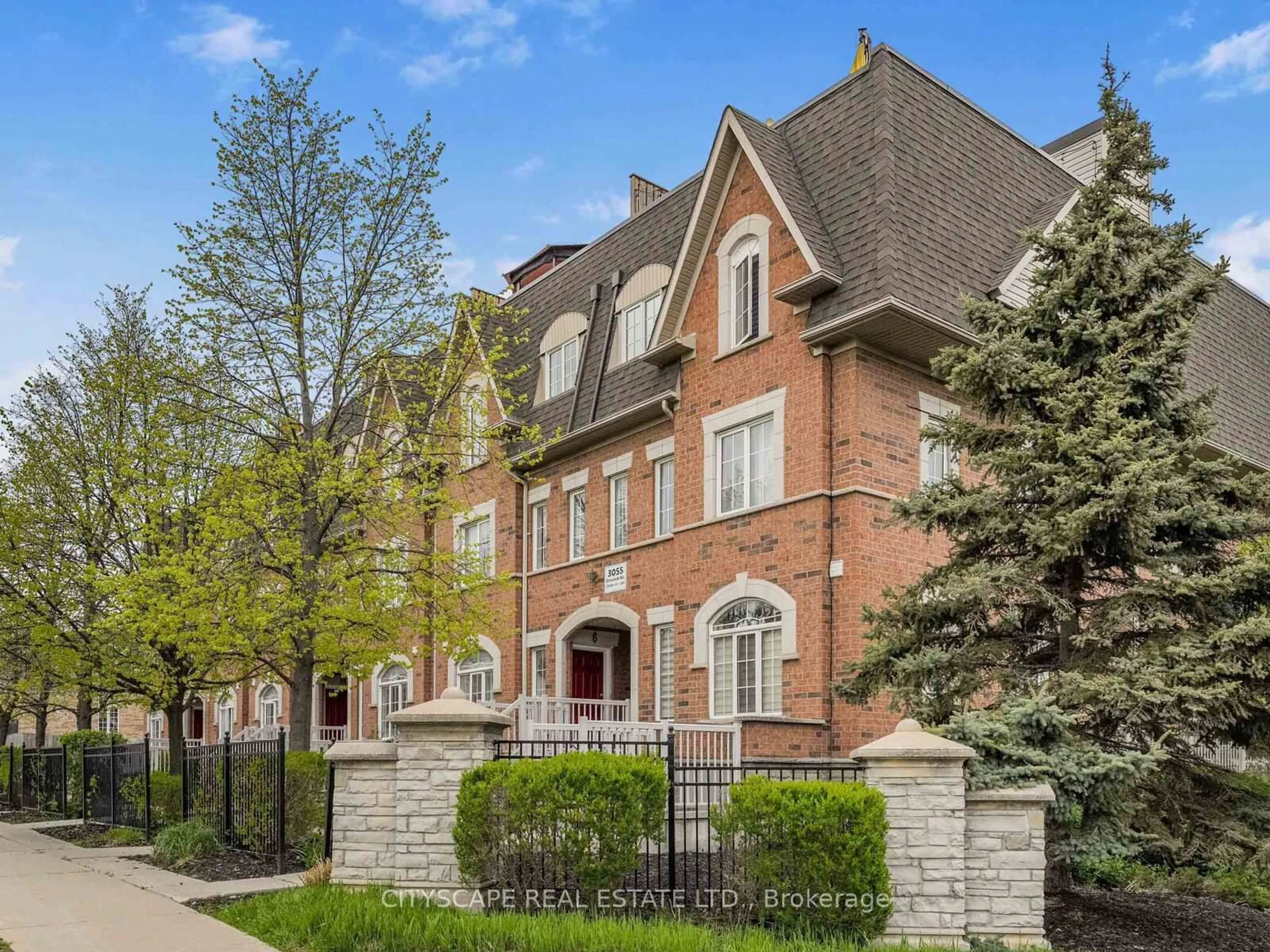 Home with brick exterior material, street for 3055 Elmcreek Rd ##7, Mississauga Ontario L5B 4J9