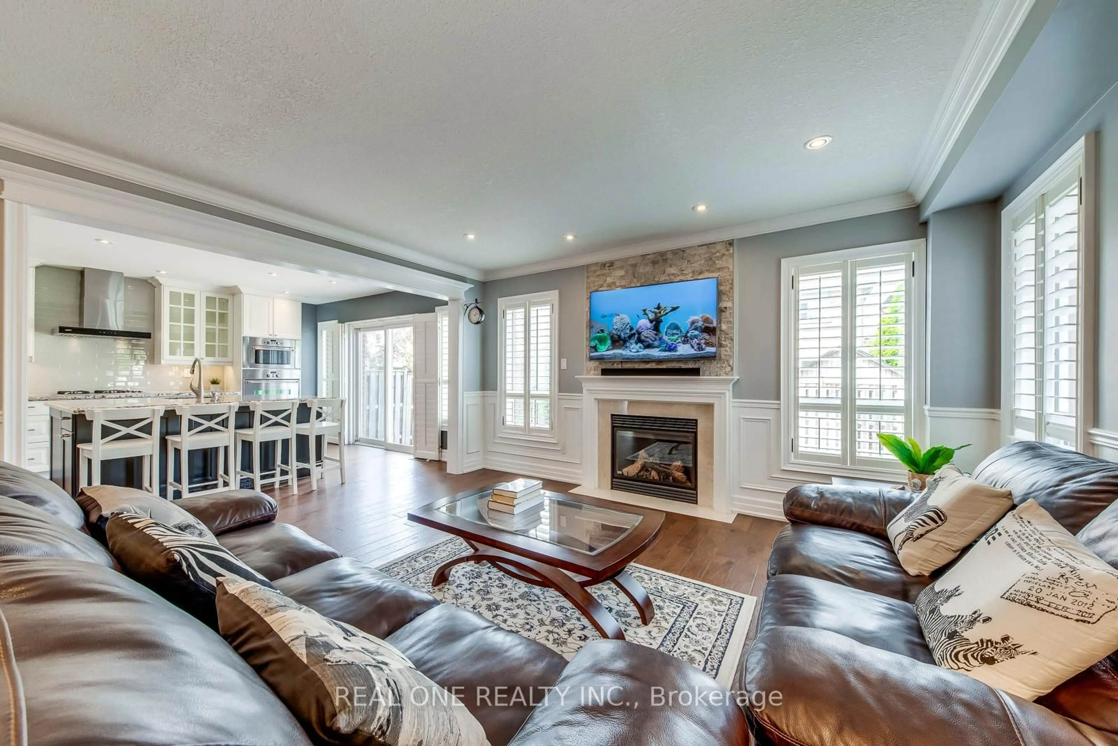 Home theater for 5803 Page Cres, Burlington Ontario L7L 7N9