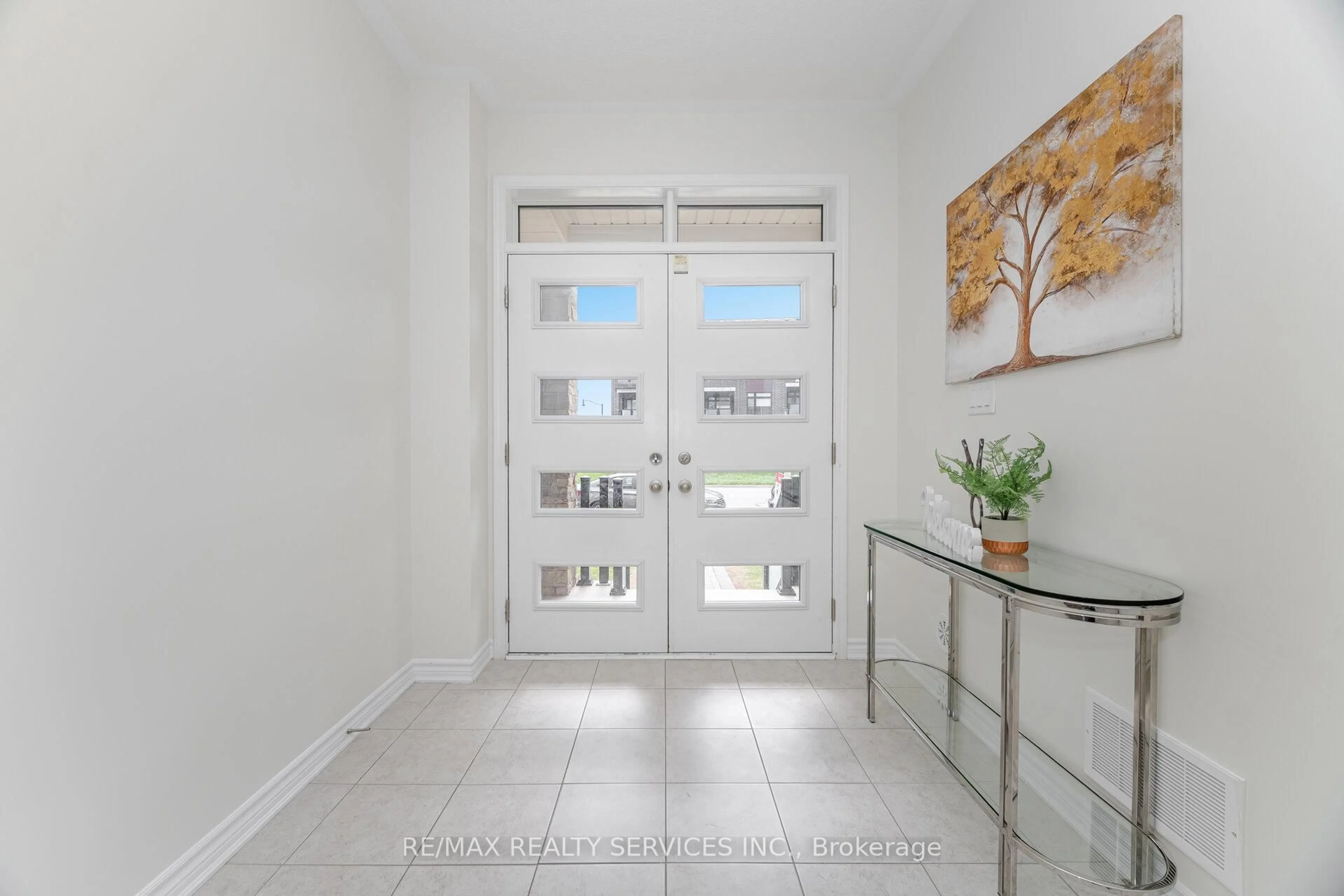 Indoor entryway for 6 Summer Wind Lane #14, Brampton Ontario L7A 5J2