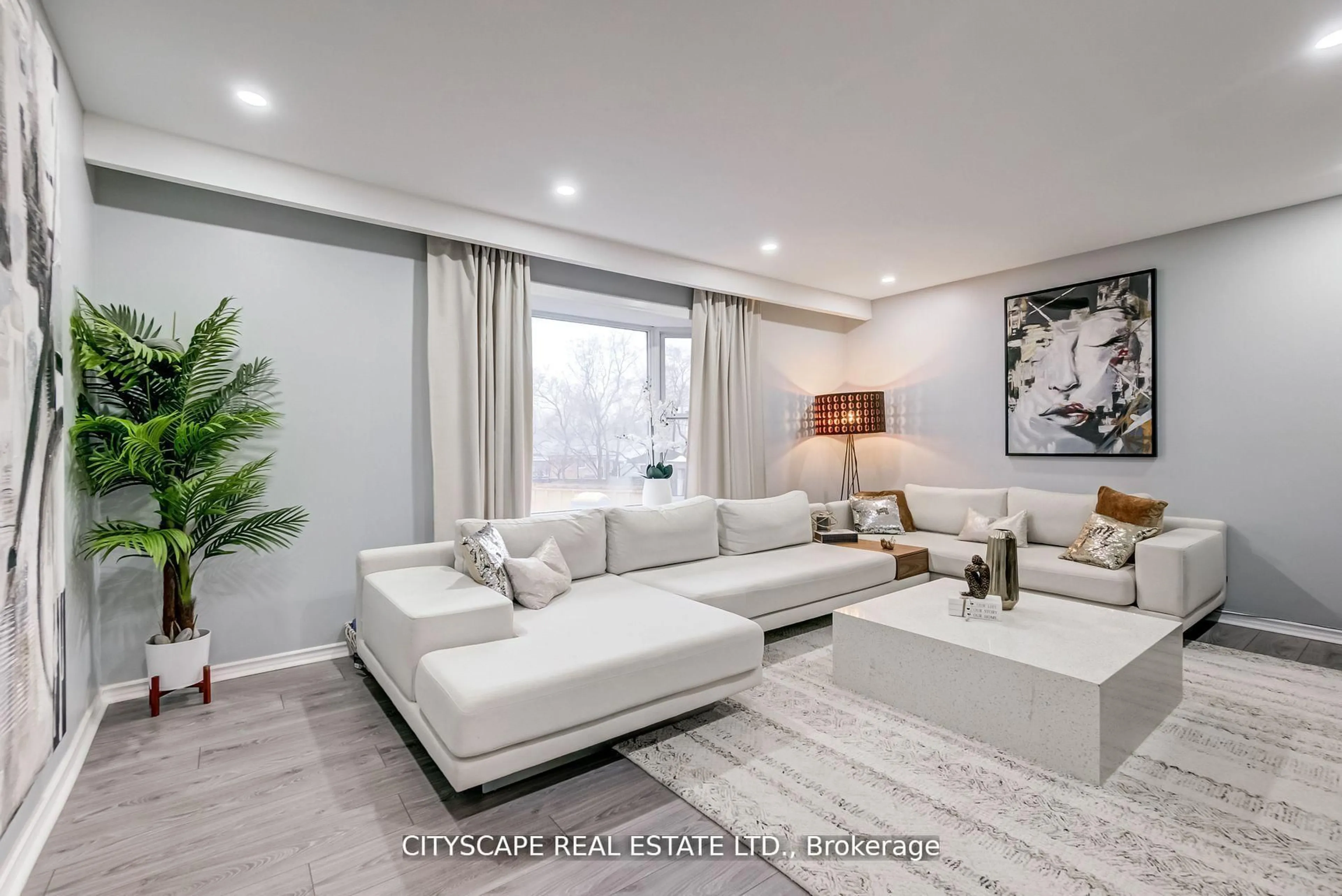 Living room with furniture, unknown for 30 Heslop Rd #17, Milton Ontario L9T 1B3