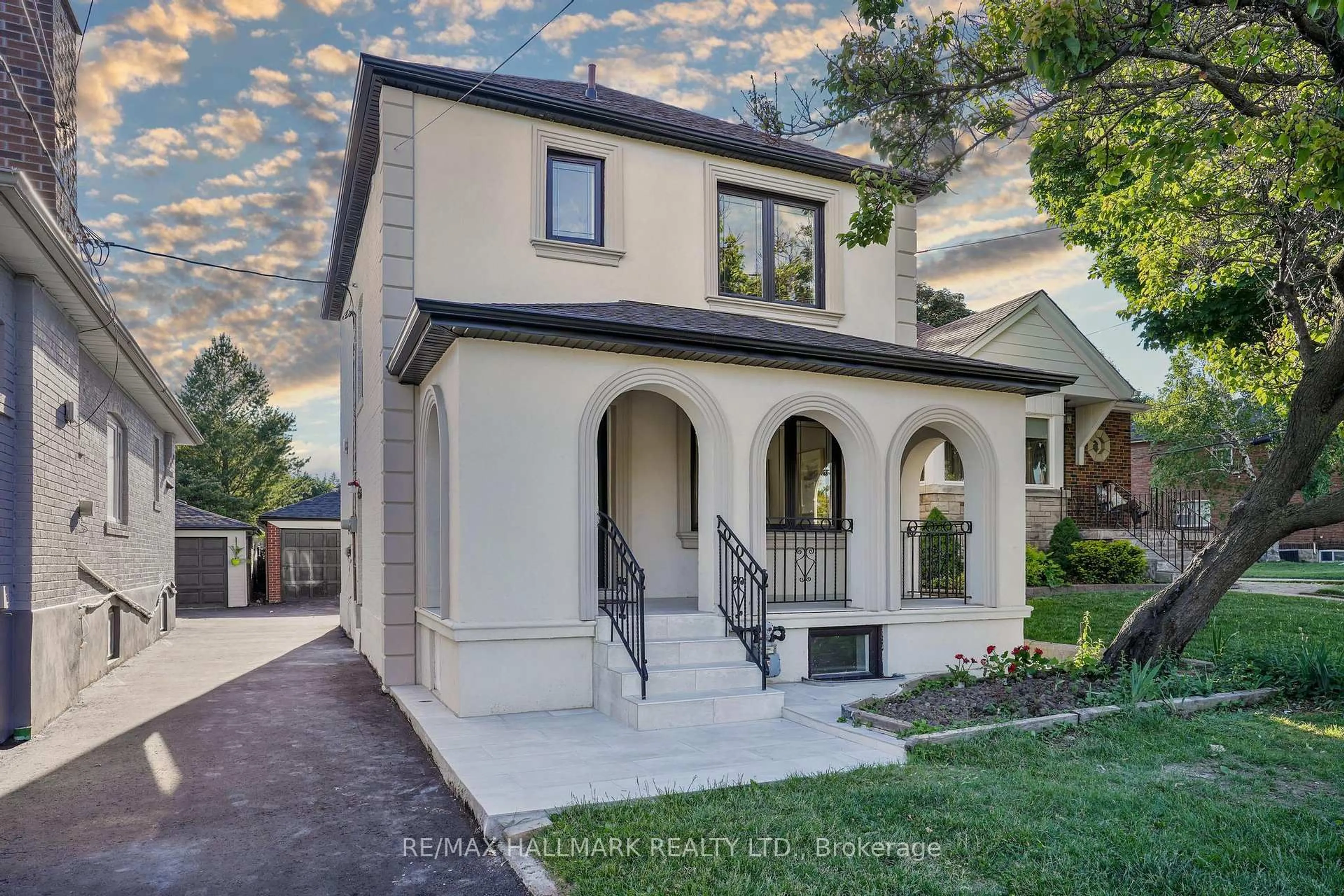Home with vinyl exterior material, street for 90A Bicknell Ave, Toronto Ontario M6M 4G7