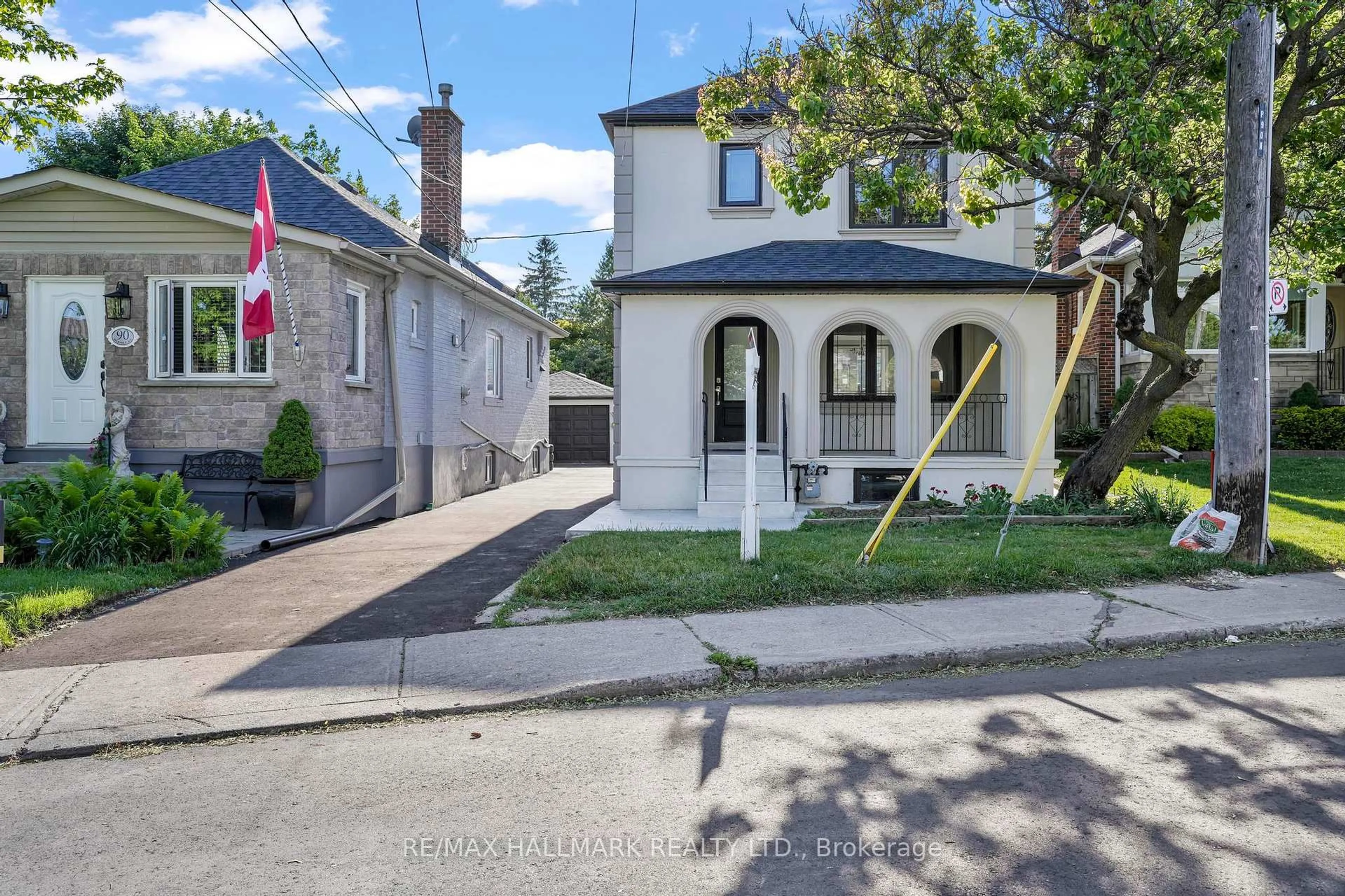 Unknown for 90A Bicknell Ave, Toronto Ontario M6M 4G7
