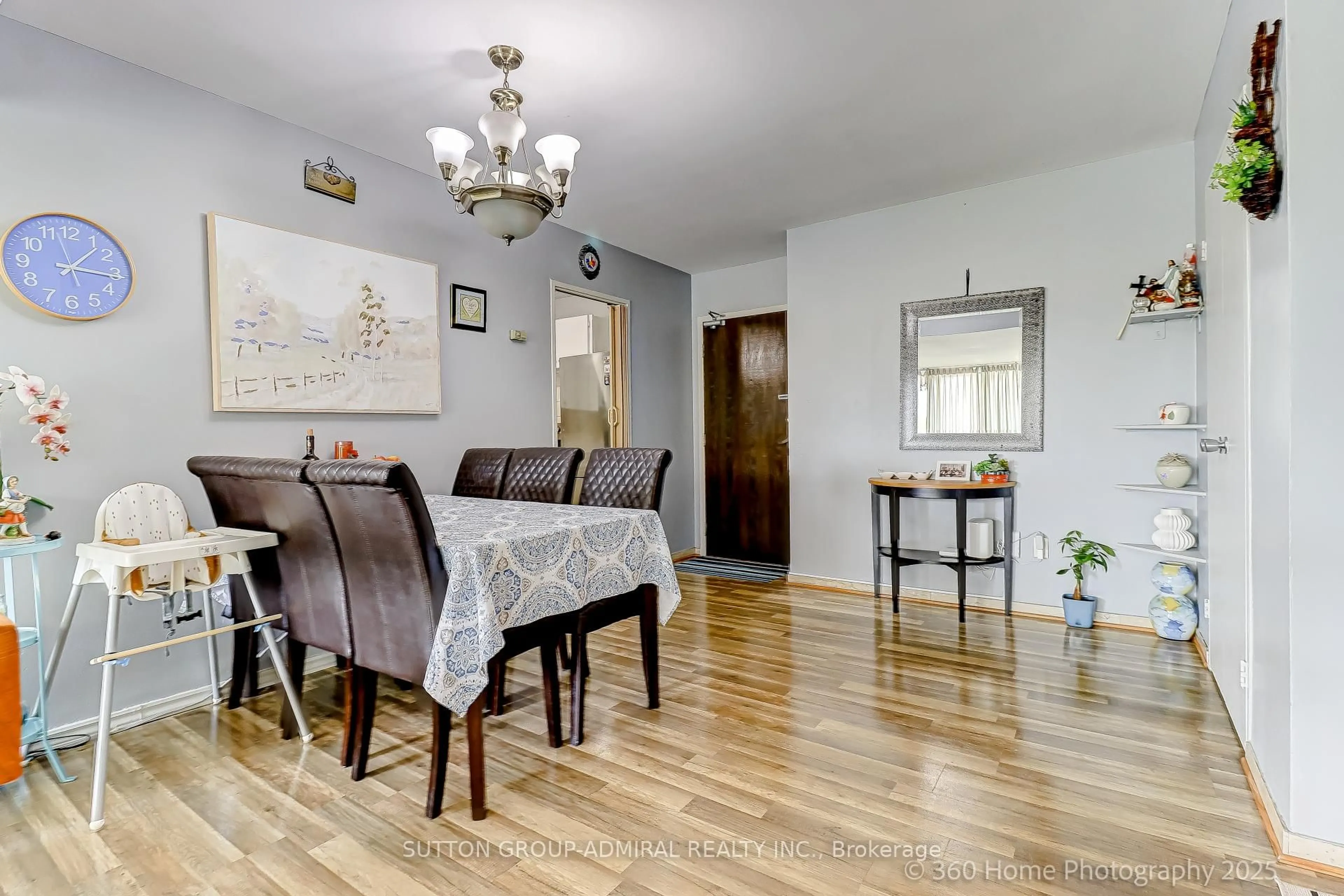Dining room, wood/laminate floor for 455 Sentinel Rd #711, Toronto Ontario M3J 1V5