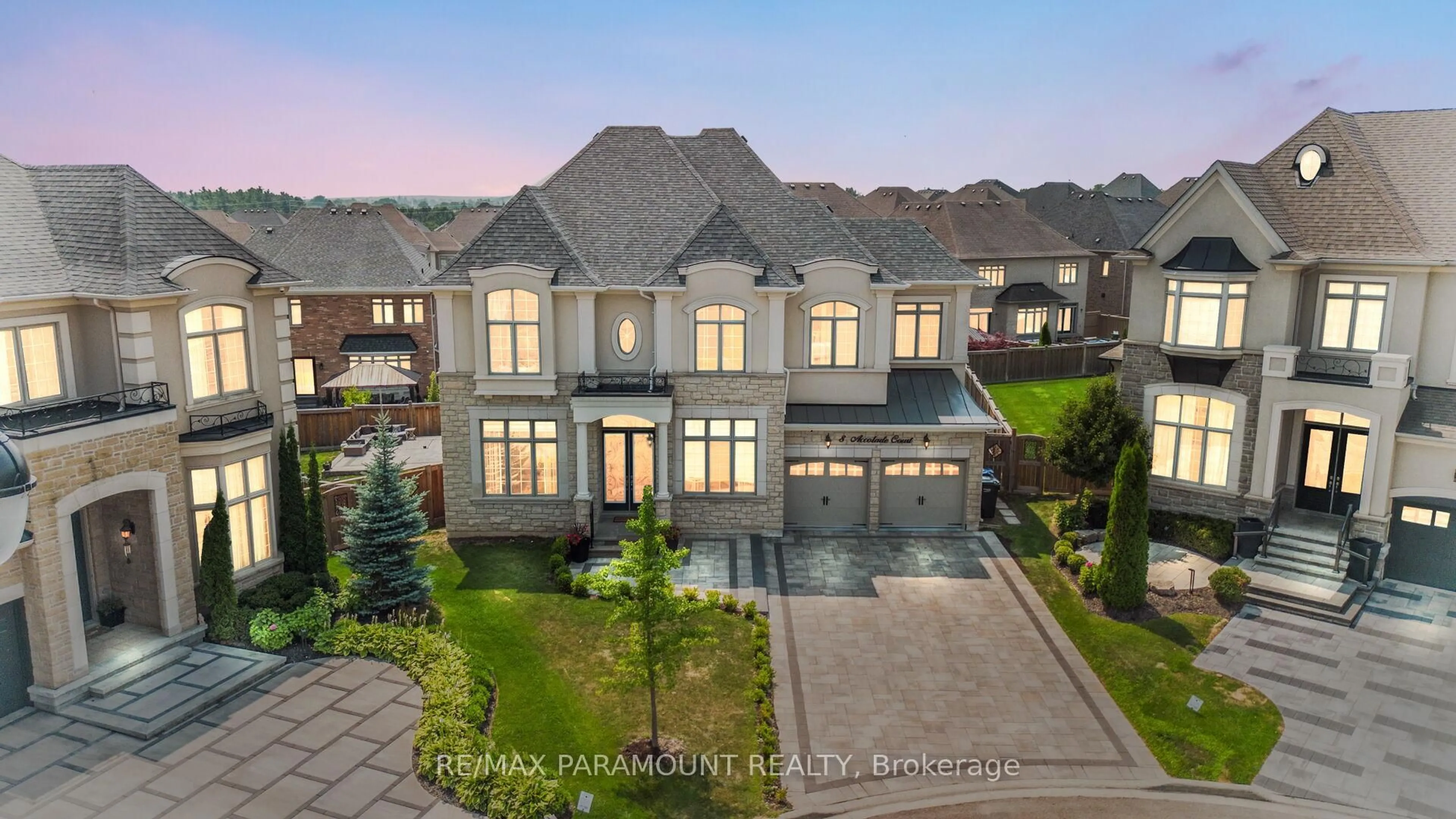 A pic from outside/outdoor area/front of a property/back of a property/a pic from drone, street for 8 Accolade Crt, Brampton Ontario L6X 2X4