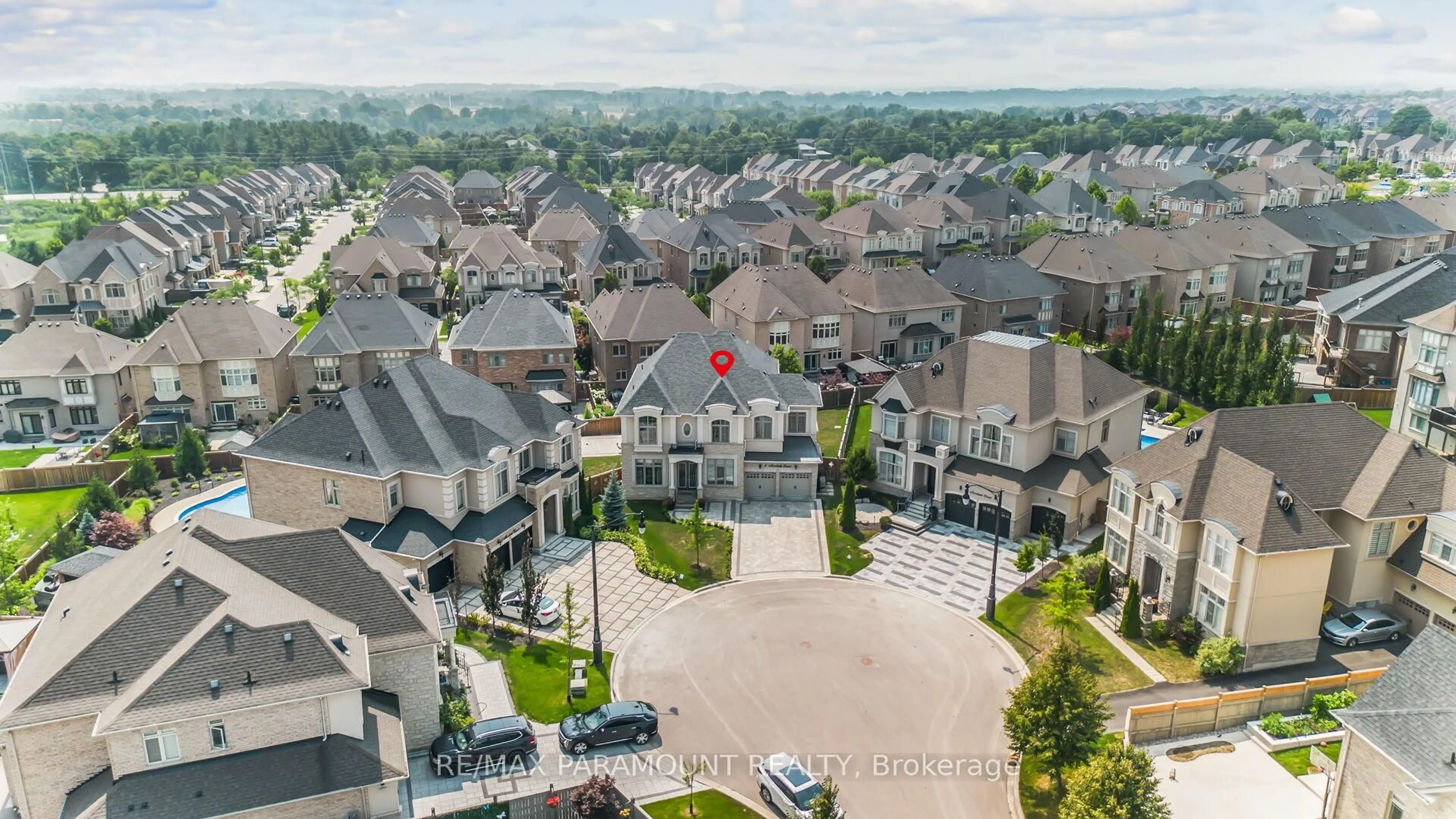 A pic from outside/outdoor area/front of a property/back of a property/a pic from drone, unknown for 8 Accolade Crt, Brampton Ontario L6X 2X4