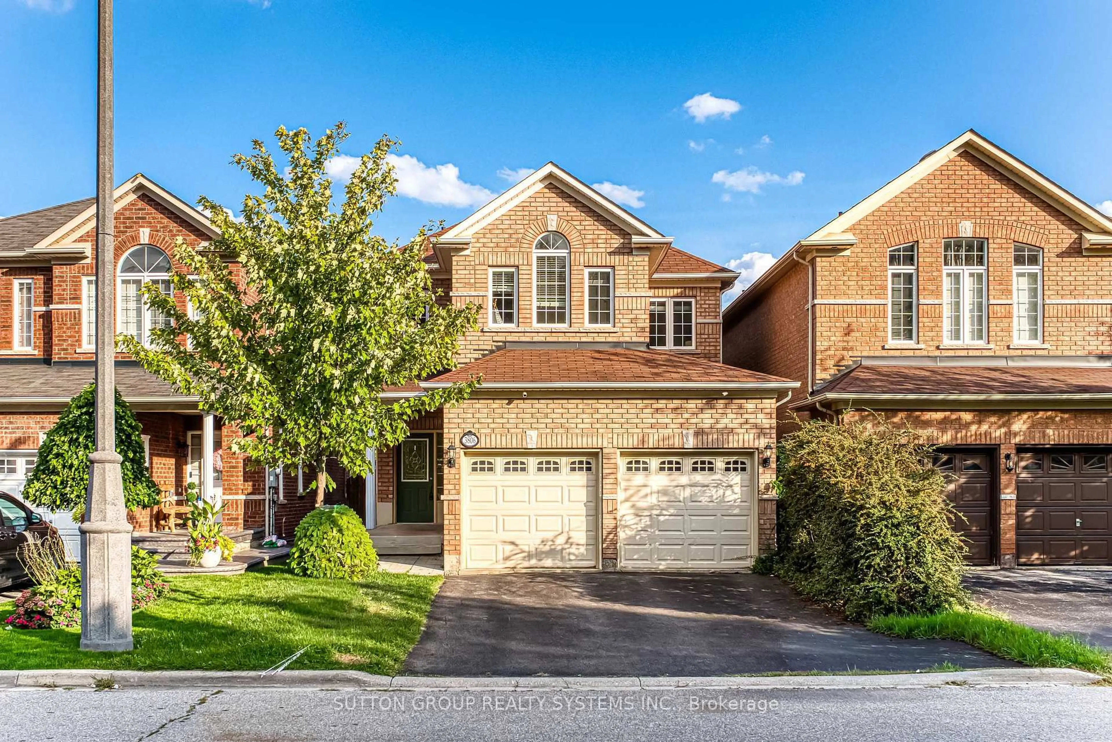Home with brick exterior material, street for 3806 Quiet Creek Dr, Mississauga Ontario L5M 8A9