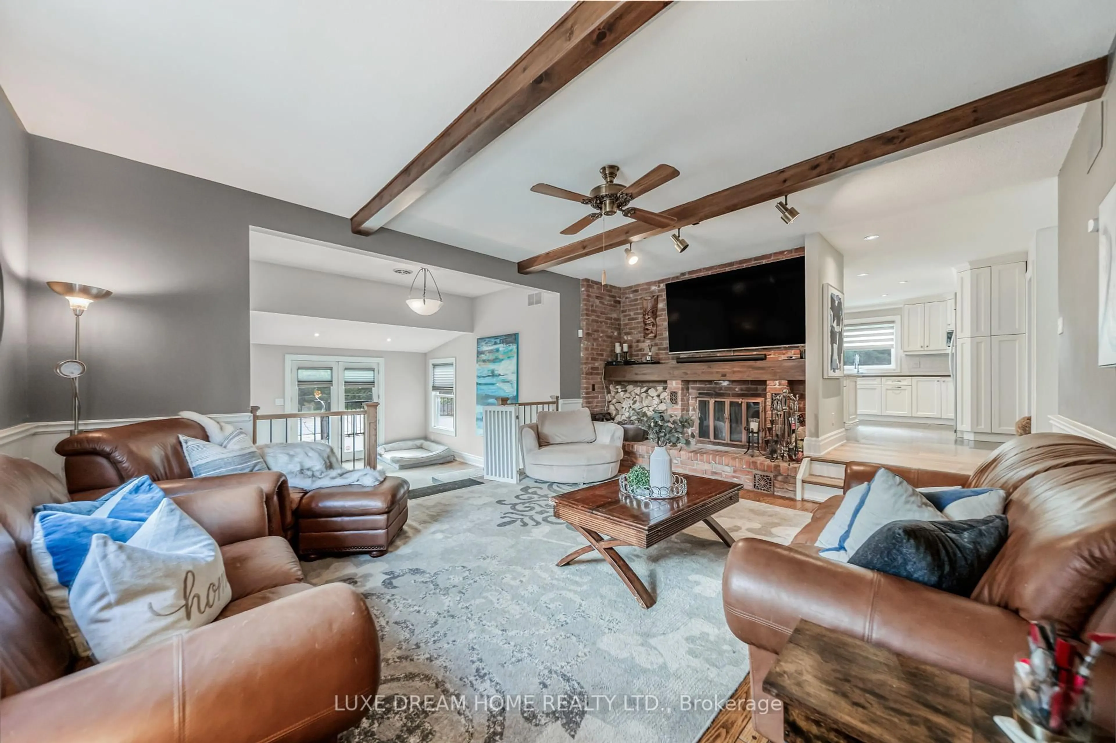 Living room with furniture, unknown for 7038 Guelph Line, Milton Ontario L0P 1B0