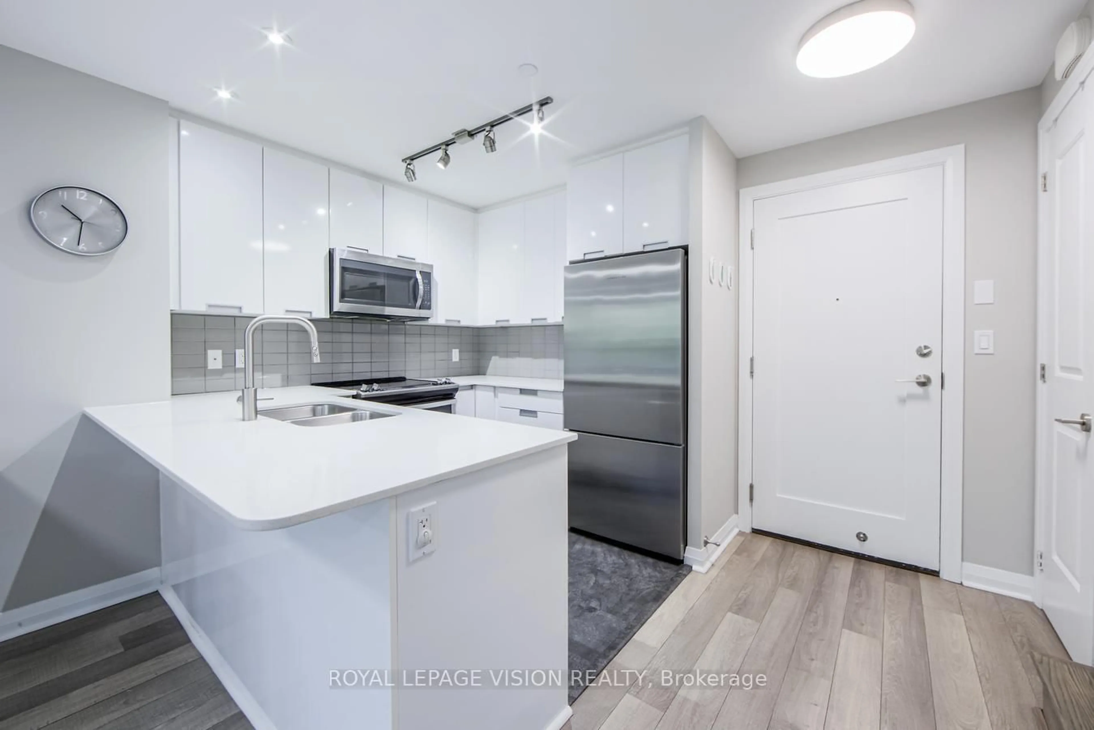 Open concept kitchen, unknown for 5033 Four Springs Ave #113, Mississauga Ontario L5R 0G5
