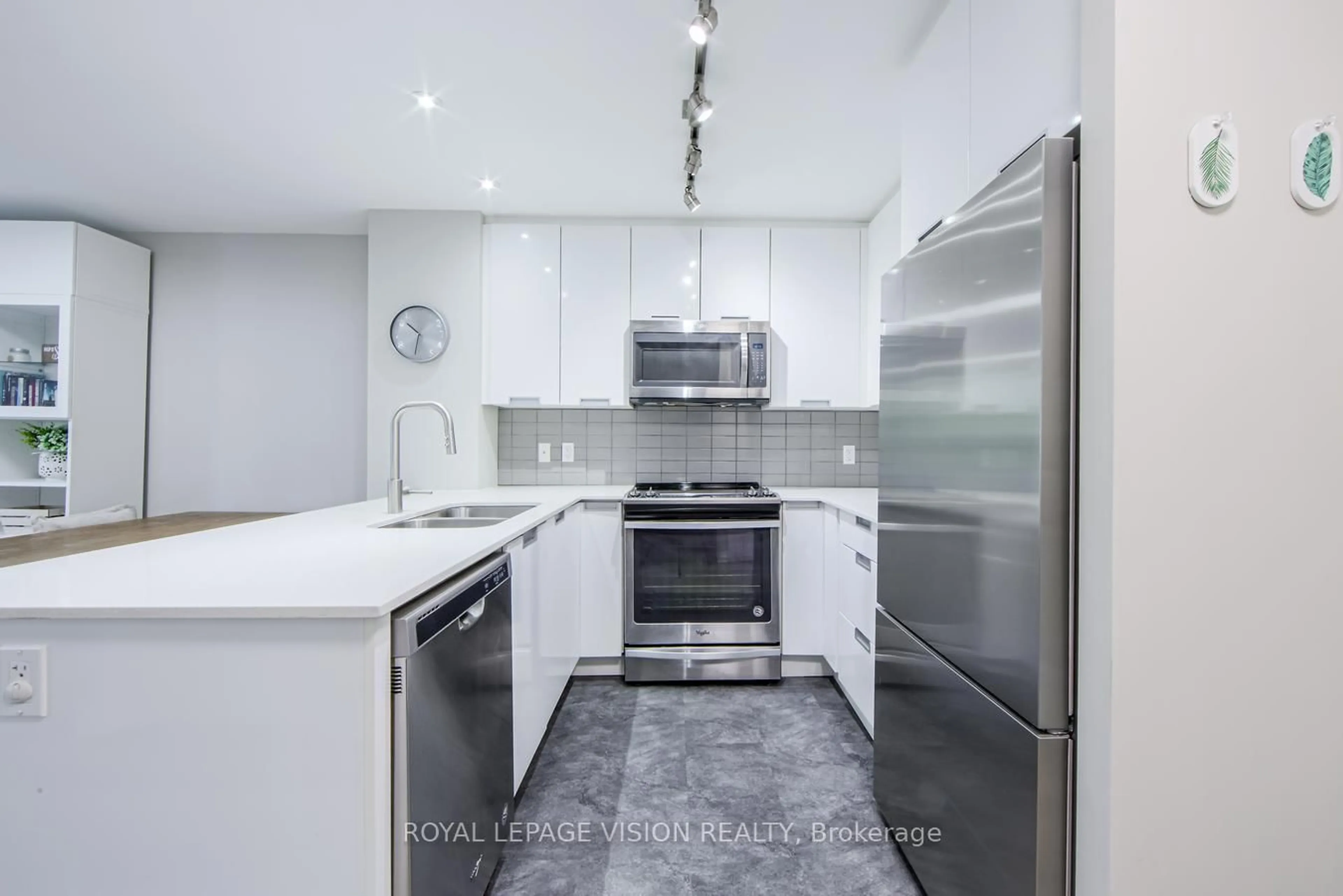Standard kitchen, unknown for 5033 Four Springs Ave #113, Mississauga Ontario L5R 0G5