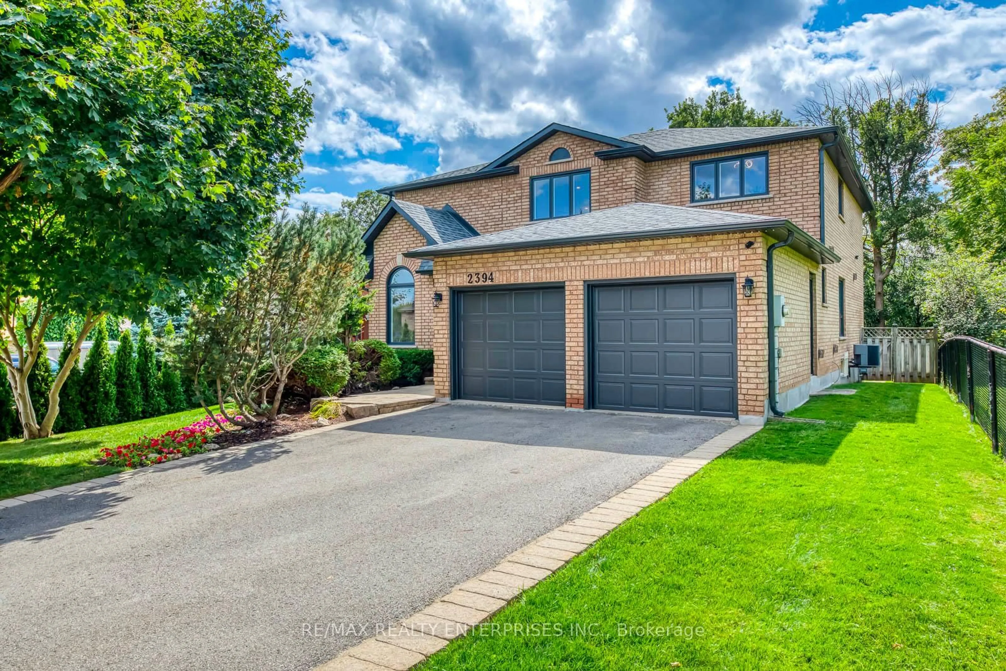 Home with brick exterior material, street for 2394 Wynten Way, Oakville Ontario L6J 7K9