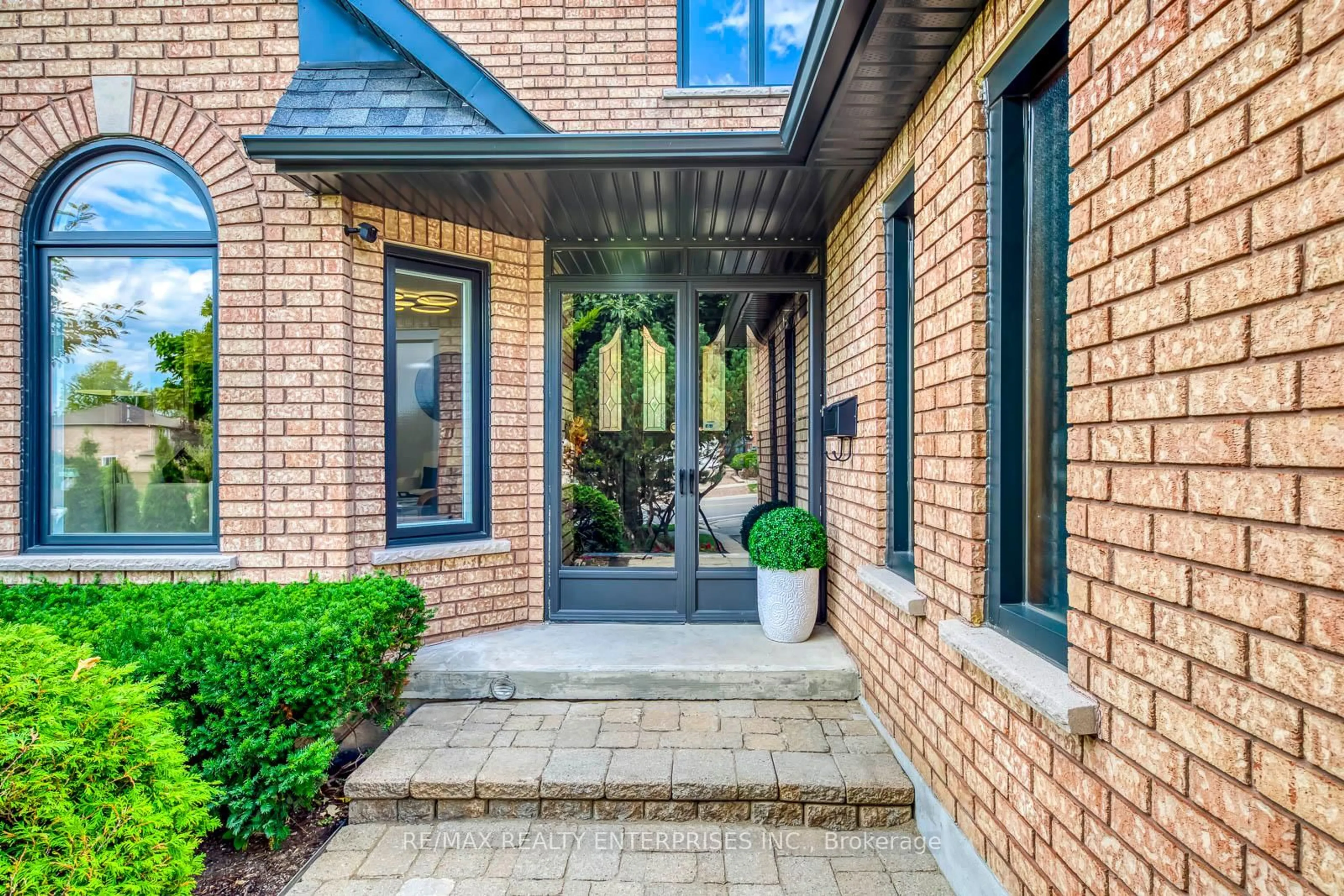 Home with brick exterior material, street for 2394 Wynten Way, Oakville Ontario L6J 7K9