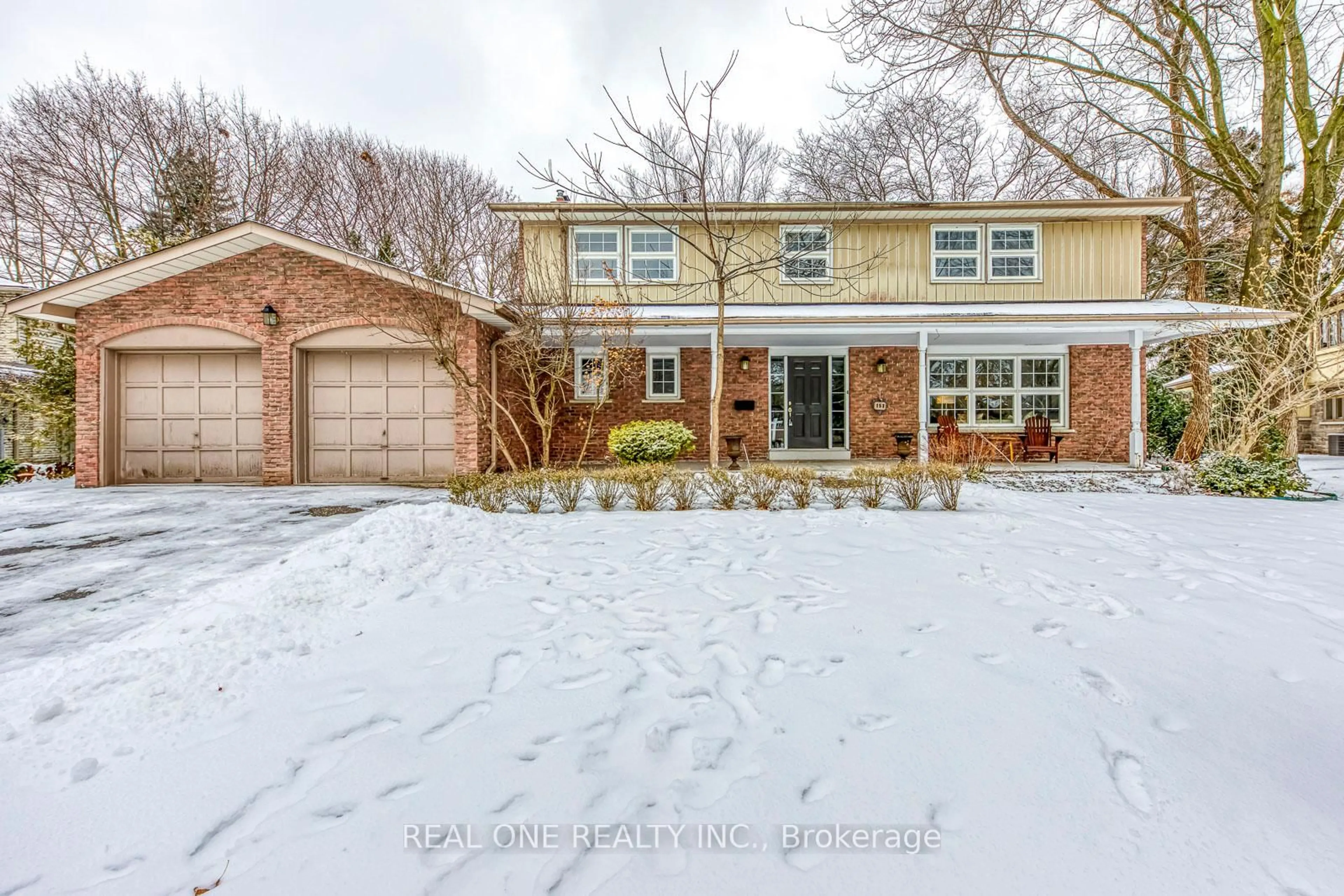 Home with brick exterior material, street for 153 Cavendish Crt, Oakville Ontario L6J 5S3