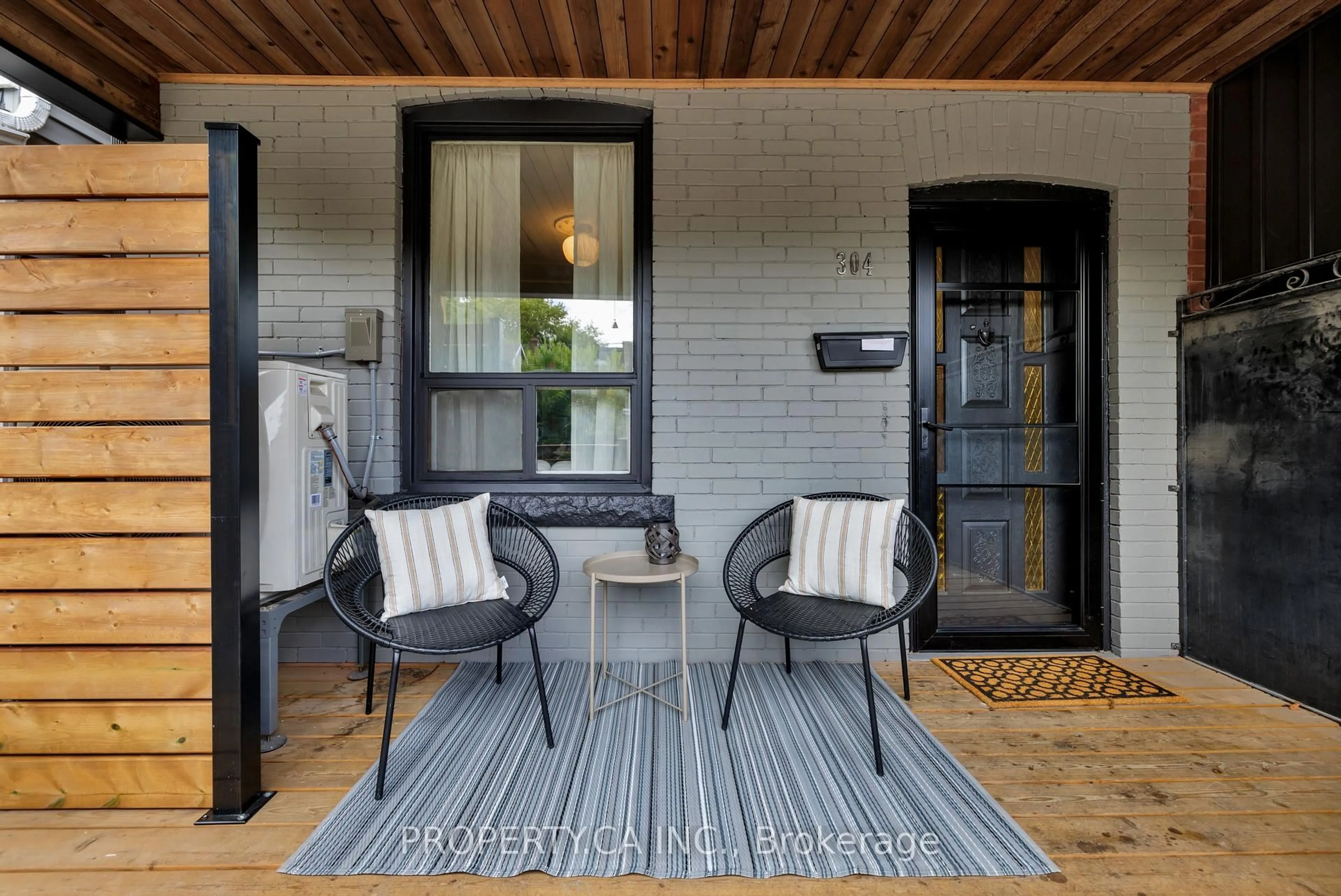 Patio, street for 304 Wallace Ave, Toronto Ontario M6P 3N4