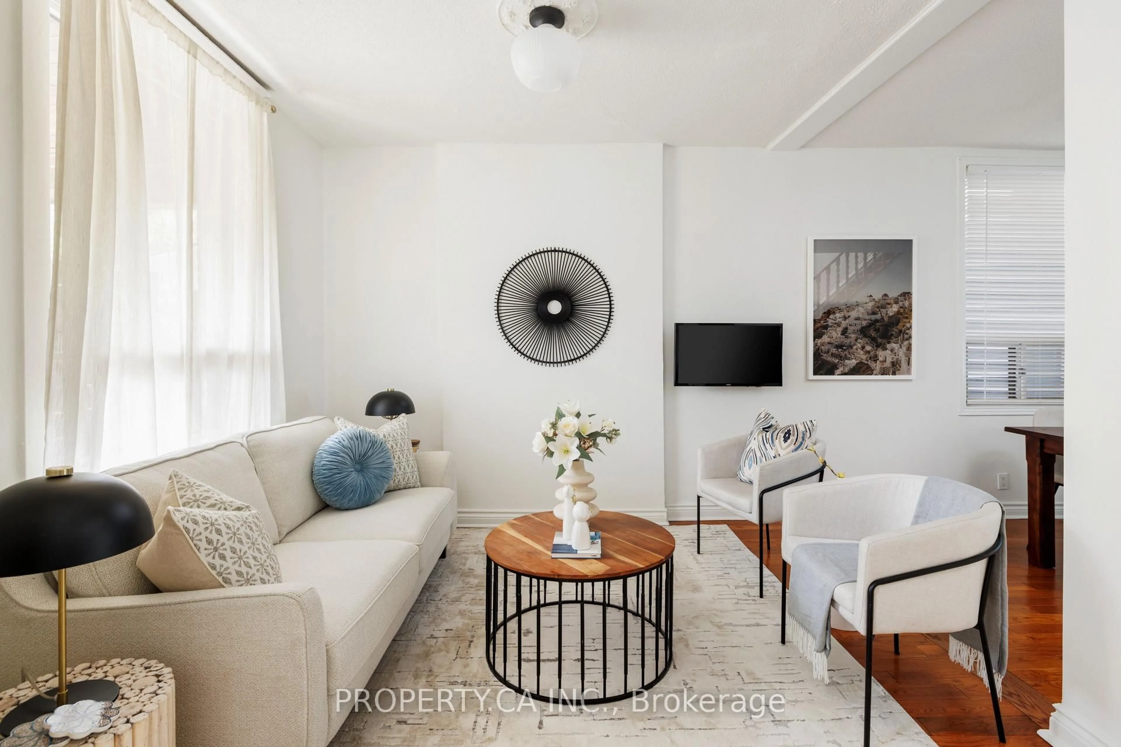 Living room with furniture, unknown for 304 Wallace Ave, Toronto Ontario M6P 3N4