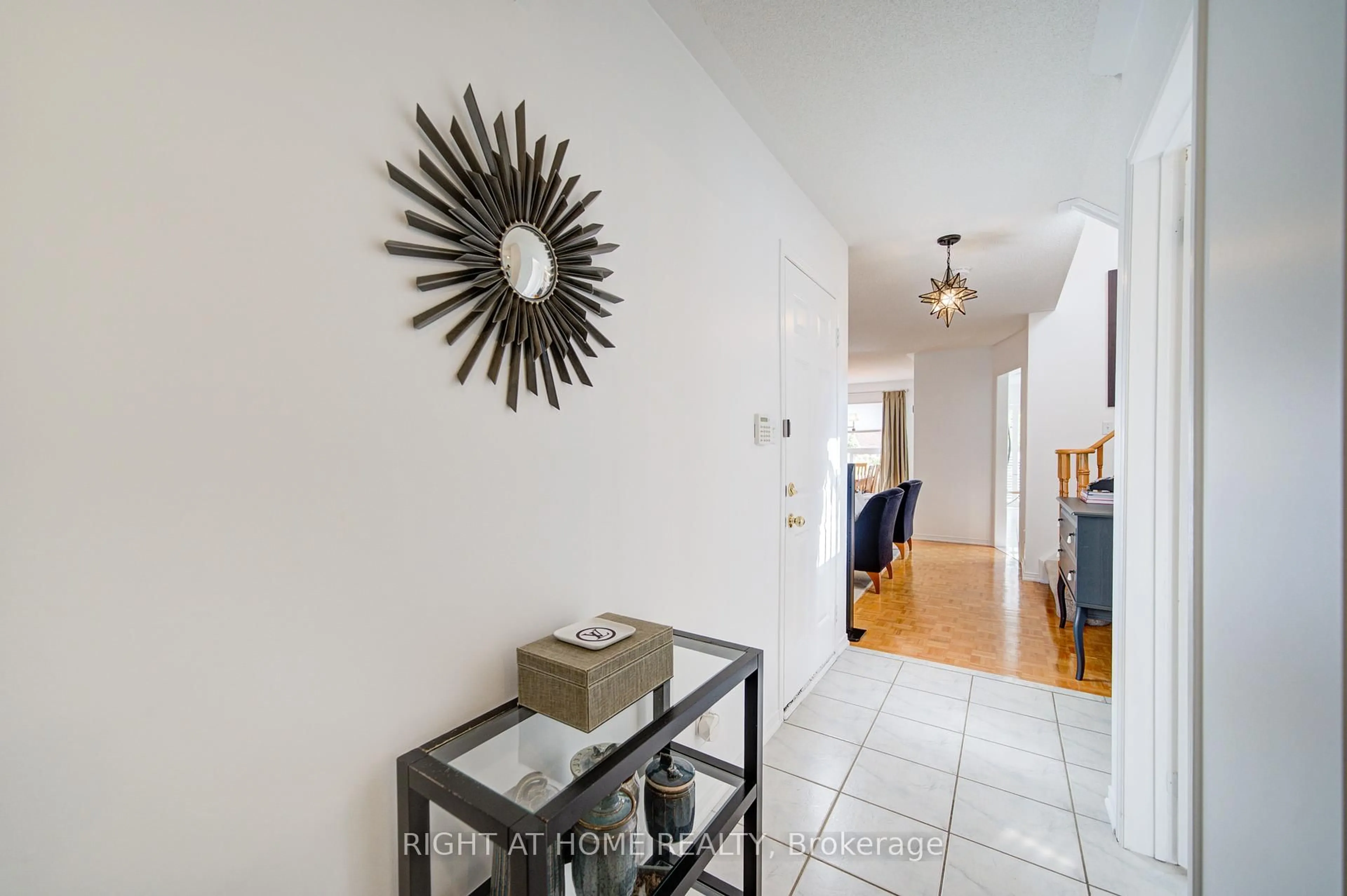 Indoor entryway for 19 Purdy Cres, Toronto Ontario M9N 3X8