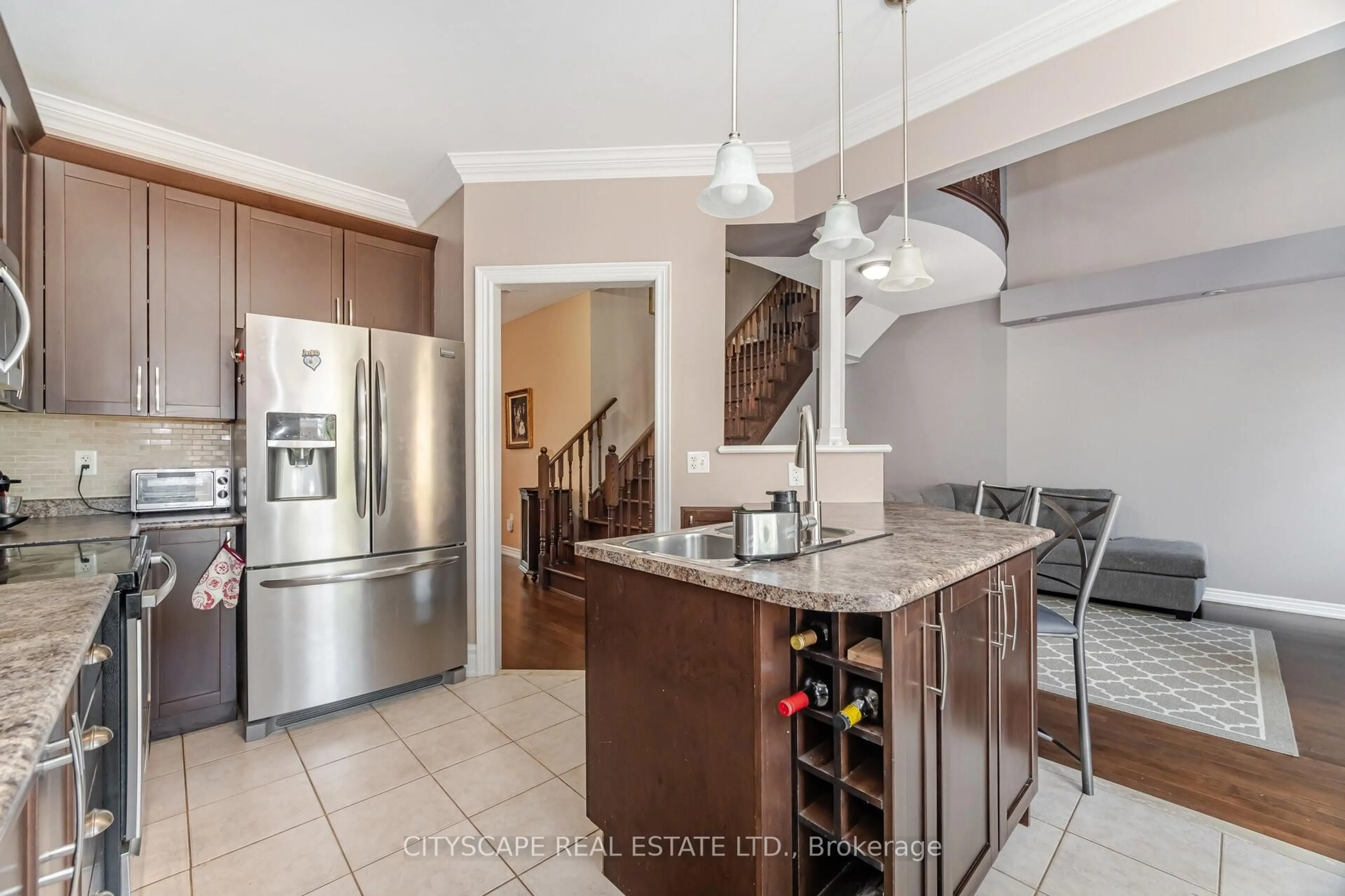 Open concept kitchen, ceramic/tile floor for 19 Windflower Rd, Brampton Ontario L7A 0M1