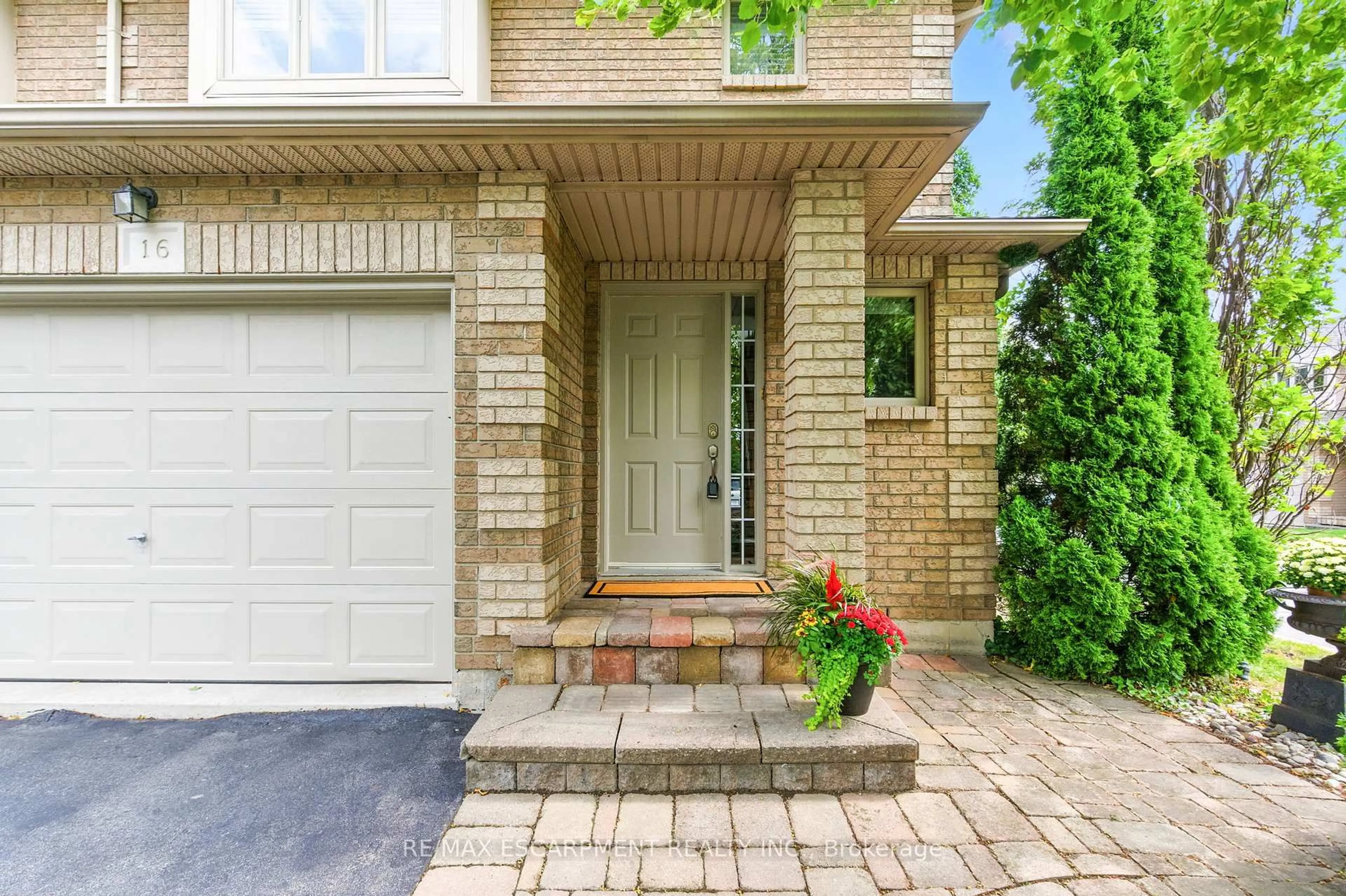 Home with brick exterior material, street for 1245 Stephenson Dr #16, Burlington Ontario L7S 2L9