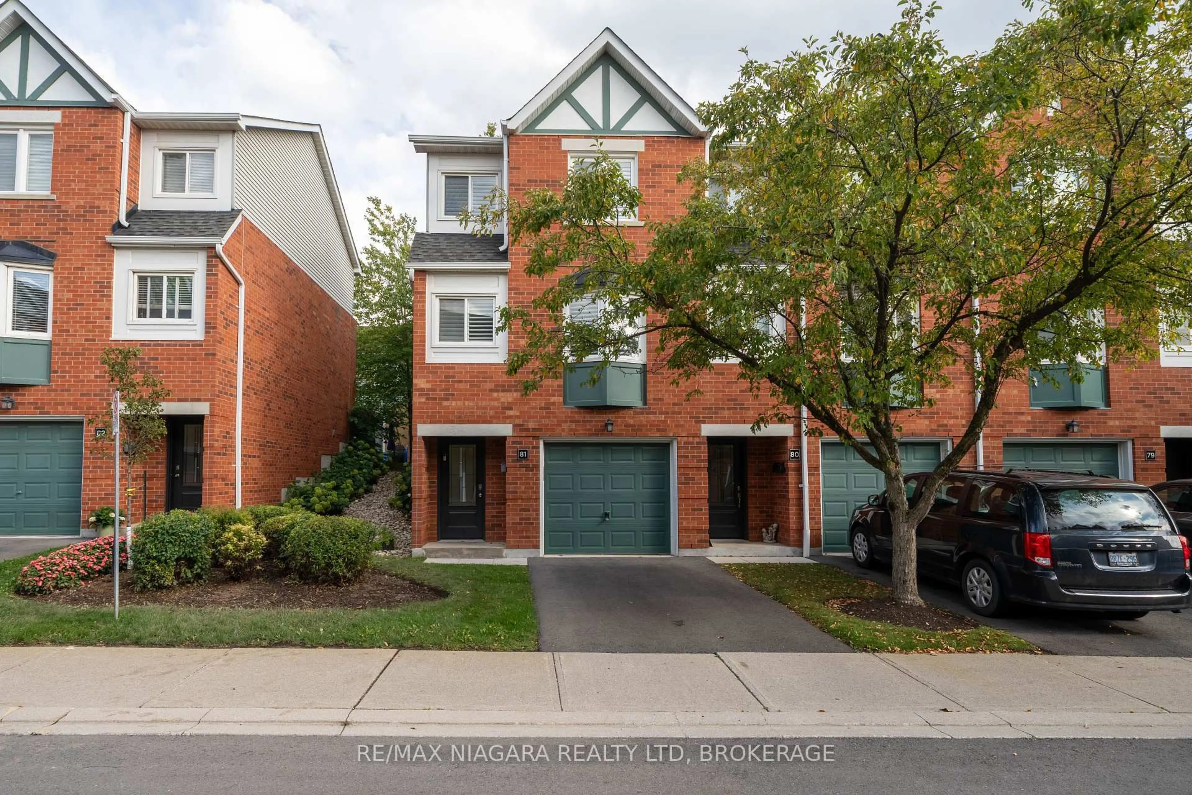 Home with brick exterior material, street for 2300 Brays Lane #81, Oakville Ontario L6M 3J9