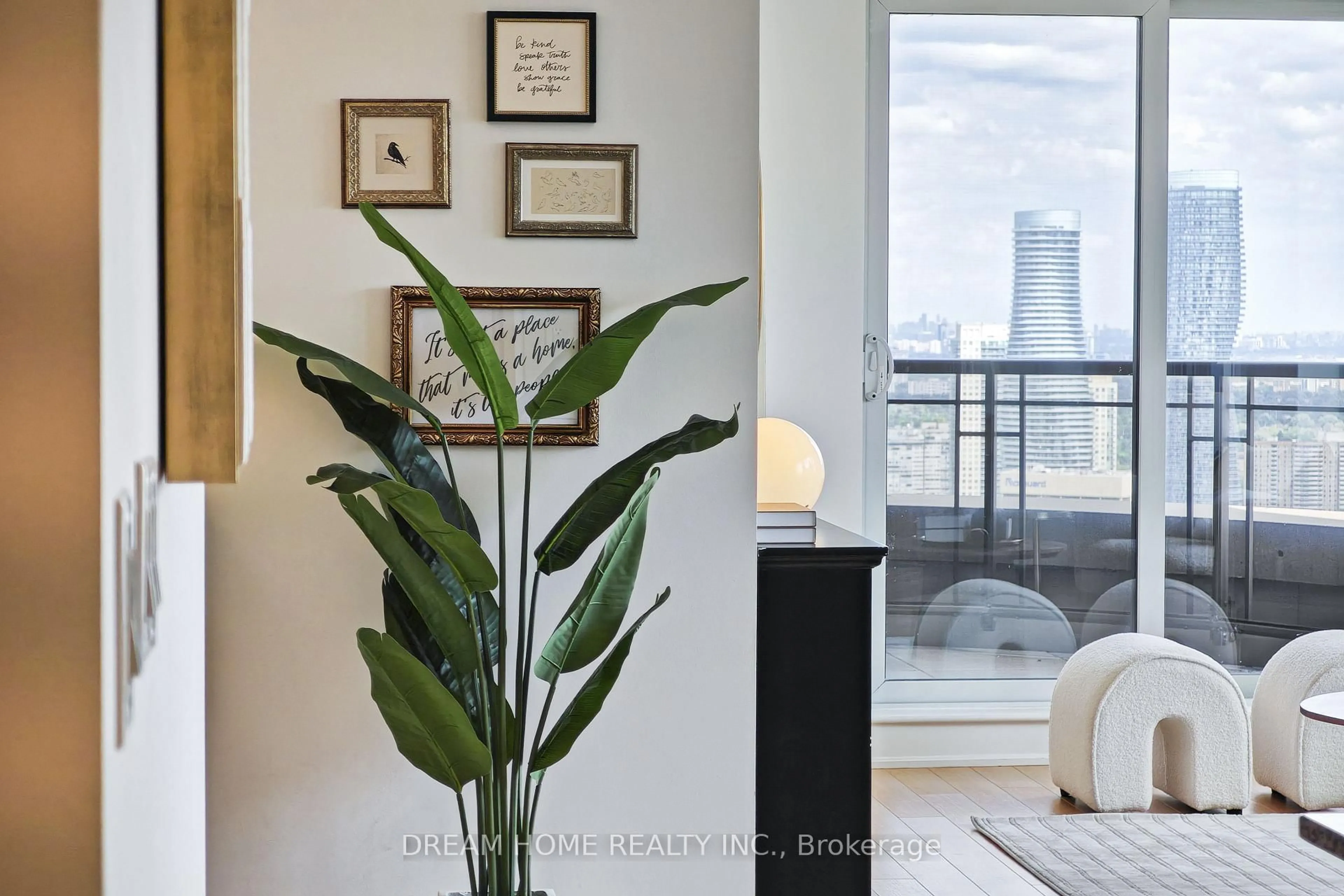 Indoor entryway for 385 Prince Of Wales Dr #3205, Mississauga Ontario L5B 0C6