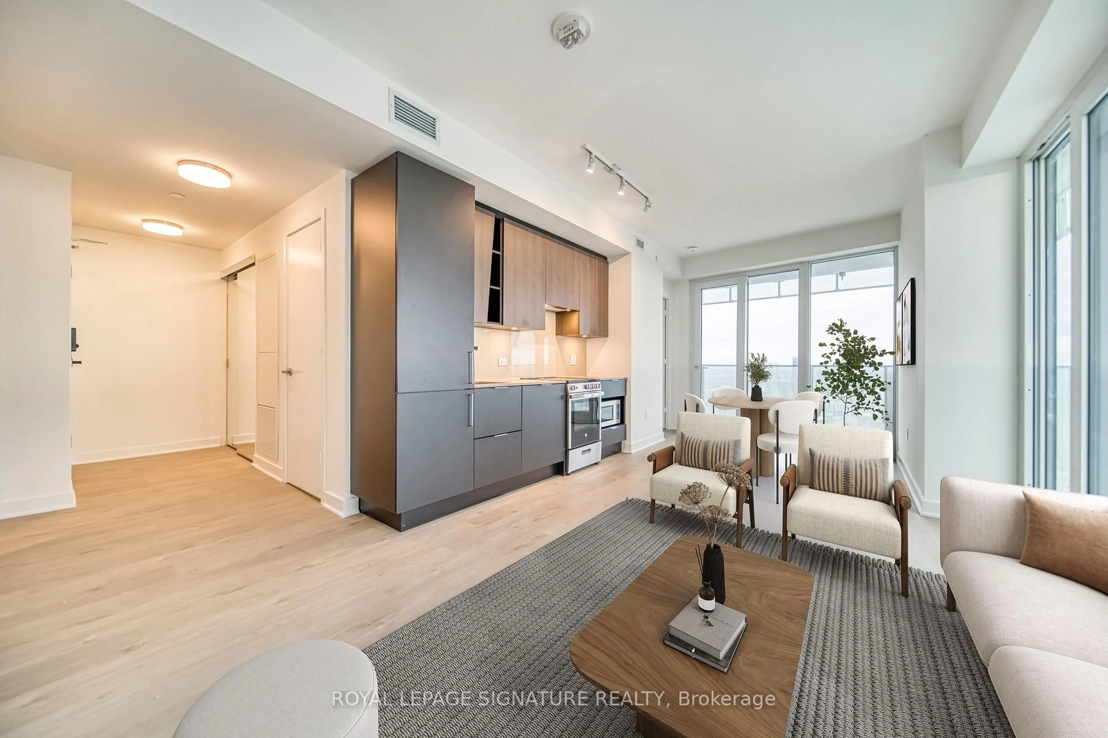 Living room with furniture, unknown for 3900 Confederation Pkwy #4503, Mississauga Ontario L5B 0M3