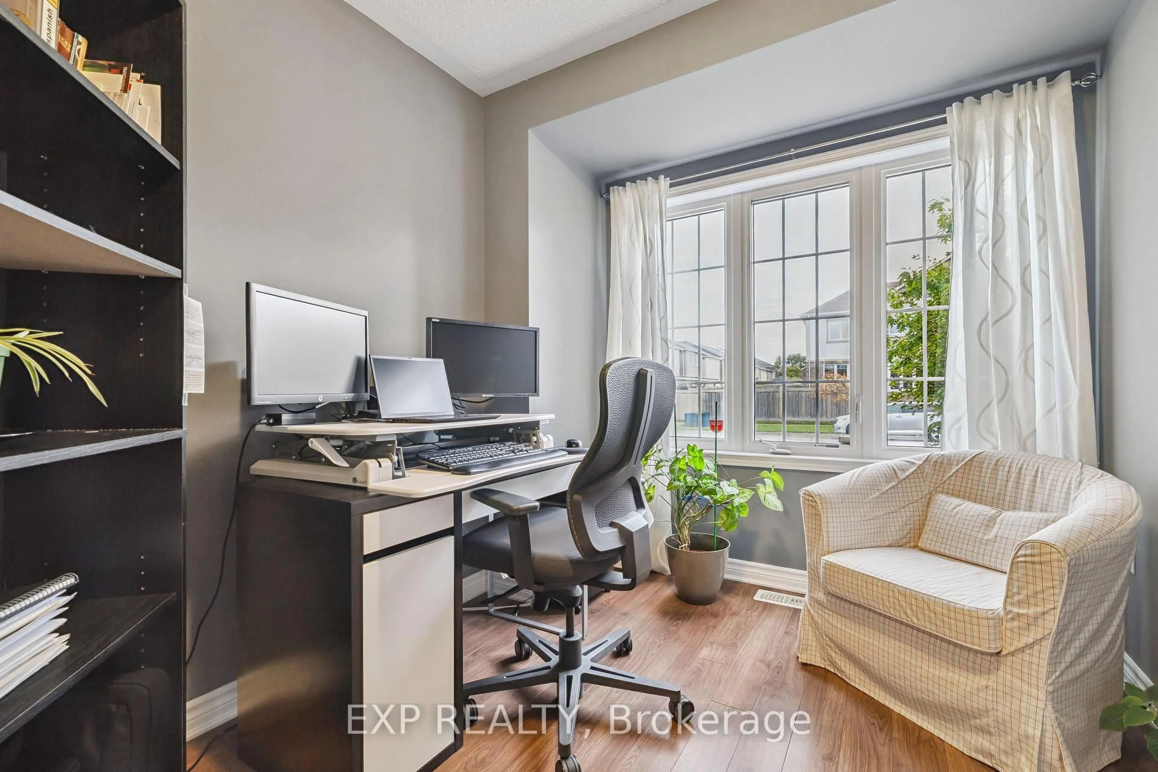 A pic of a room for 476 Yates Dr, Milton Ontario L9T 0M5