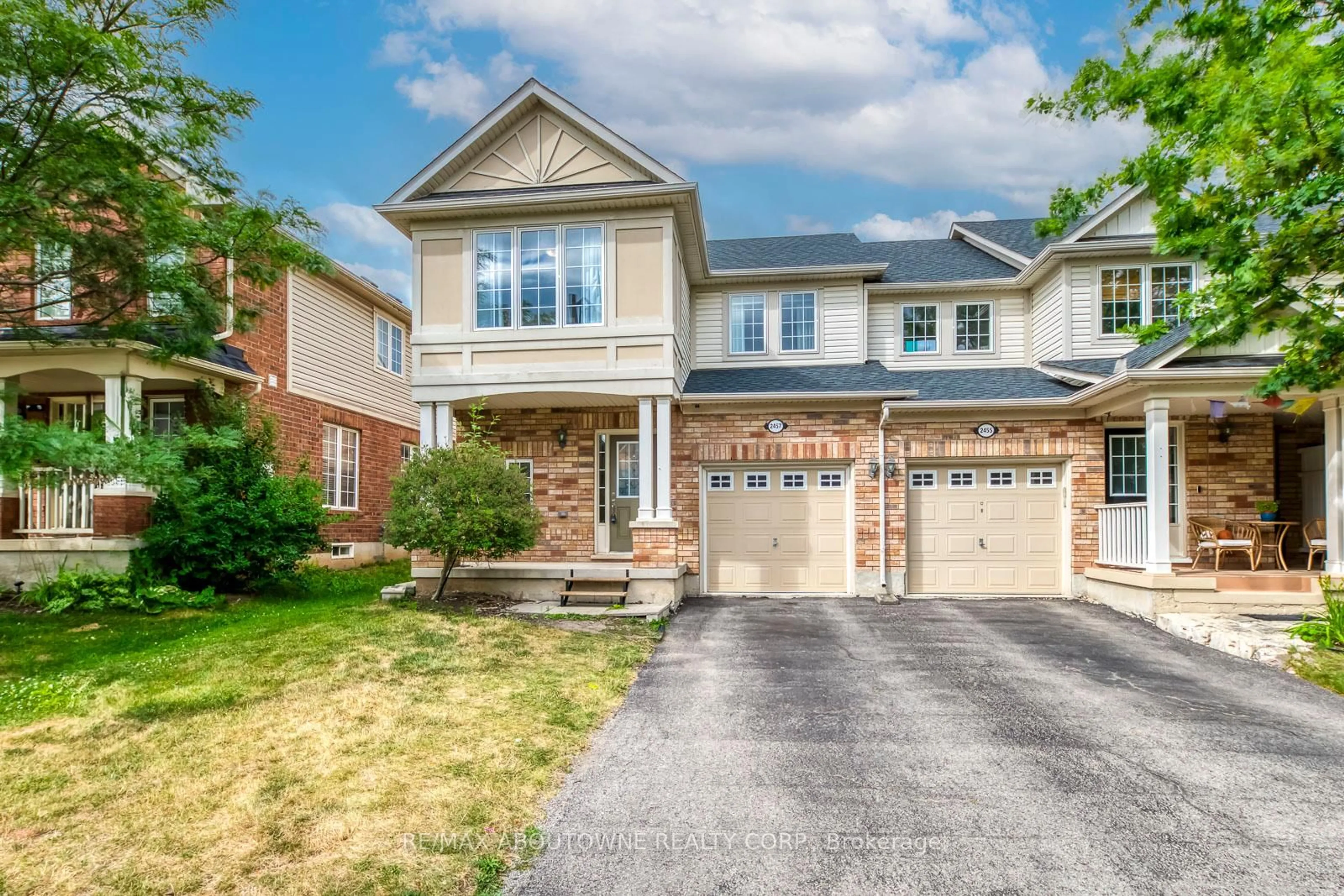 Home with brick exterior material, street for 2457 Springforest Dr, Oakville Ontario L6M 0A1