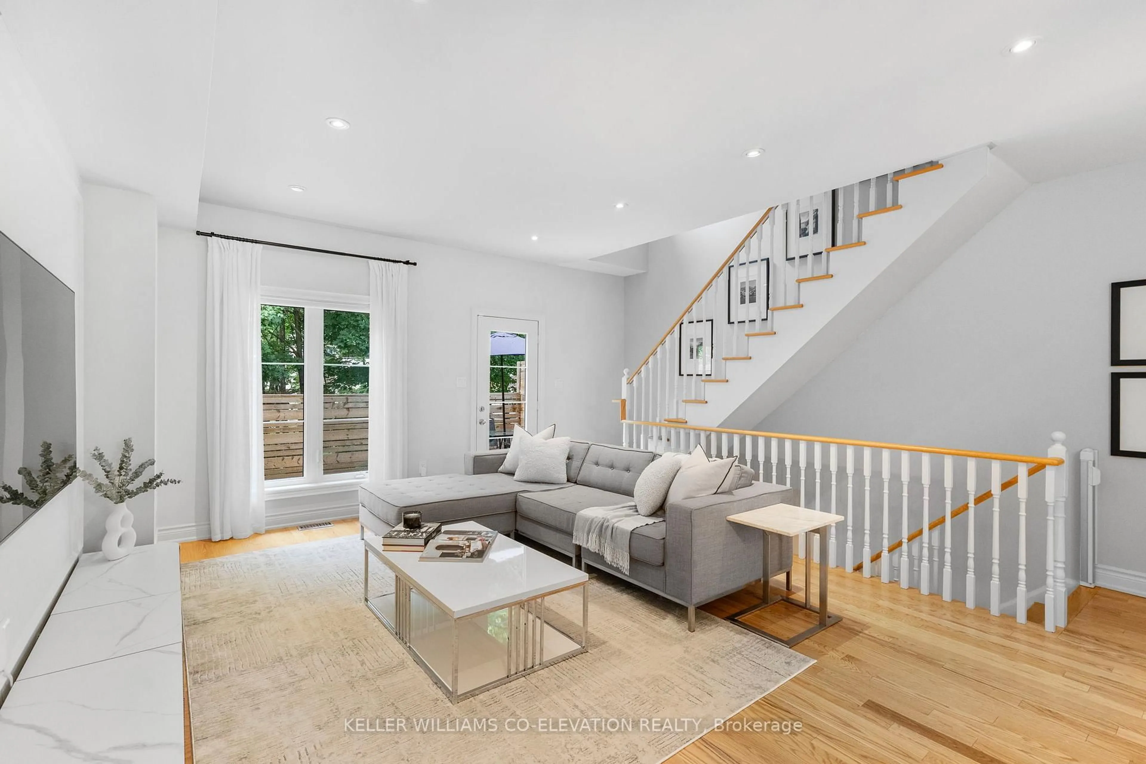 Living room with furniture, unknown for 70 Dryden Way, Toronto Ontario M9R 0B2
