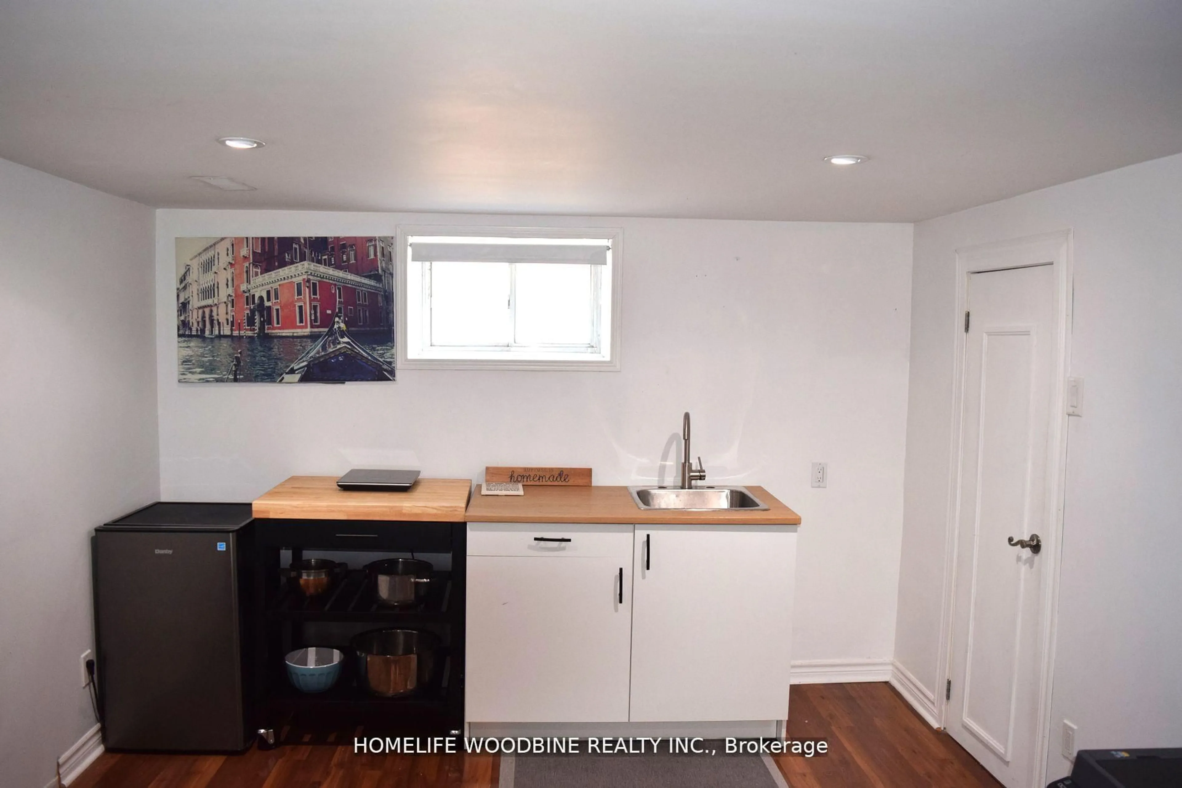 Standard kitchen, unknown for 67 Allenby Ave, Toronto Ontario M9W 1S7