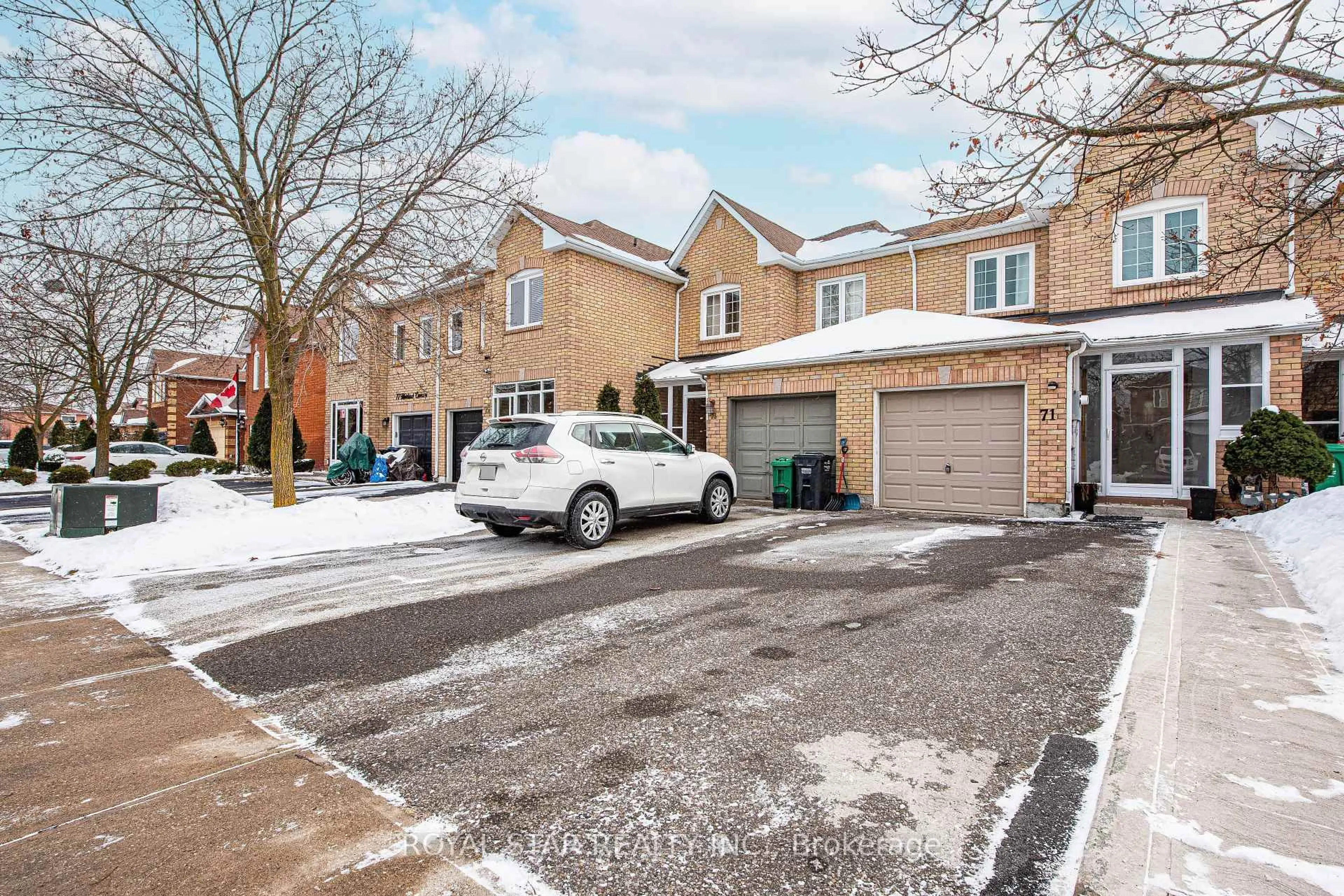 A pic from outside/outdoor area/front of a property/back of a property/a pic from drone, street for 71 Muirland Cres, Brampton Ontario L6X 4P3