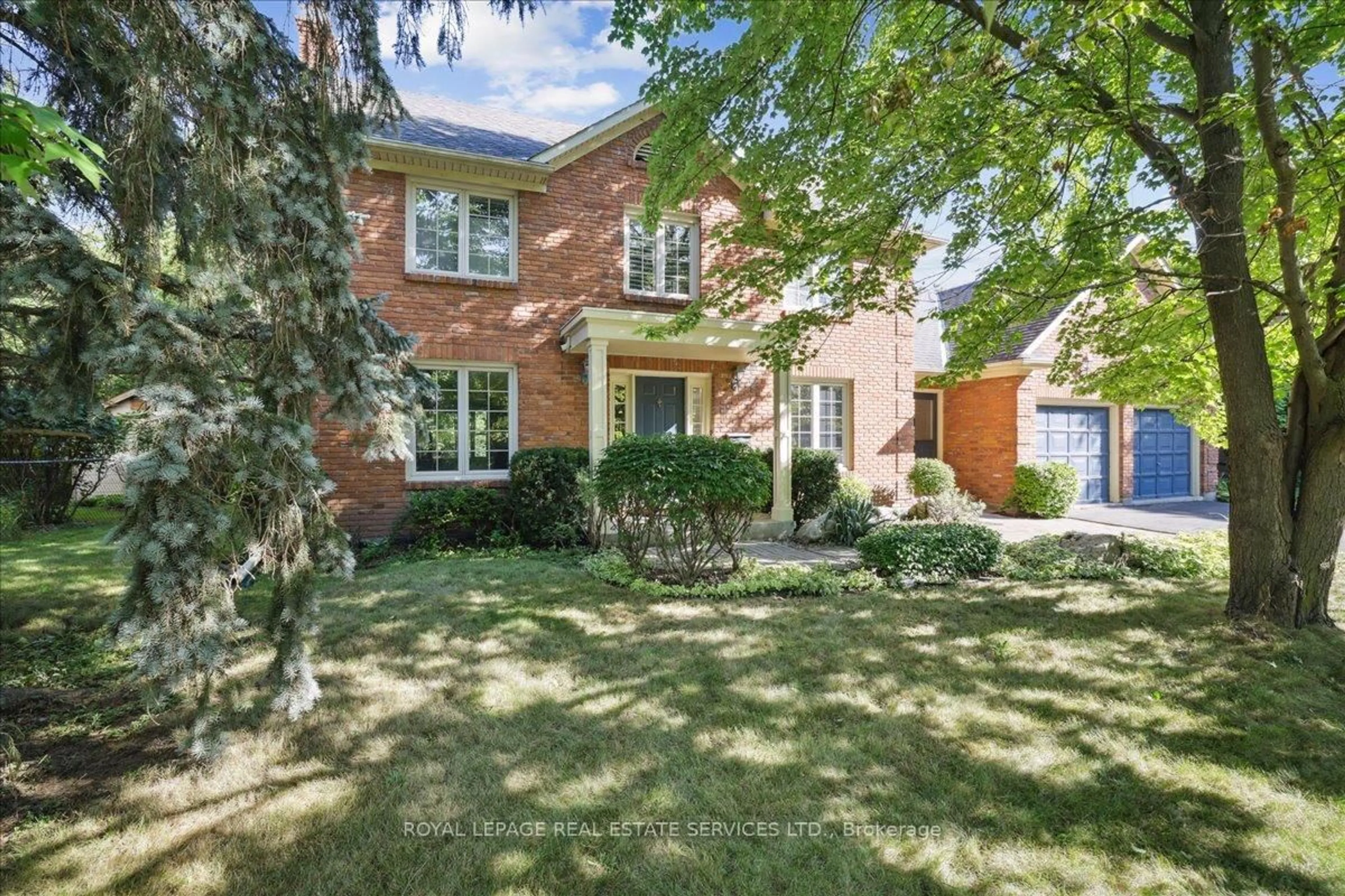 Home with brick exterior material, street for 3267 Shelburne Pl, Oakville Ontario L6L 5V8