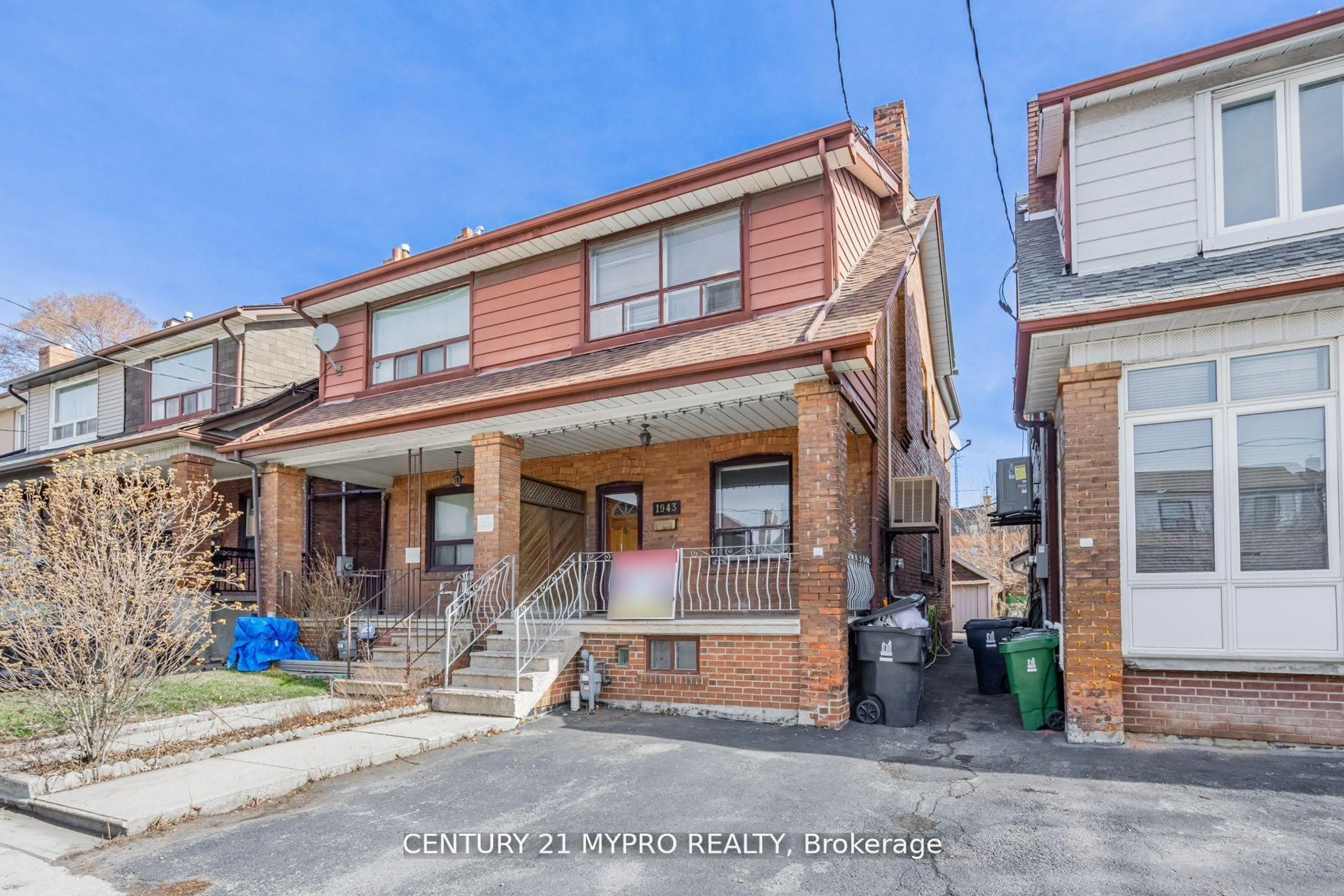 Home with brick exterior material, street for 1943 Dufferin St, Toronto Ontario M6E 3P8