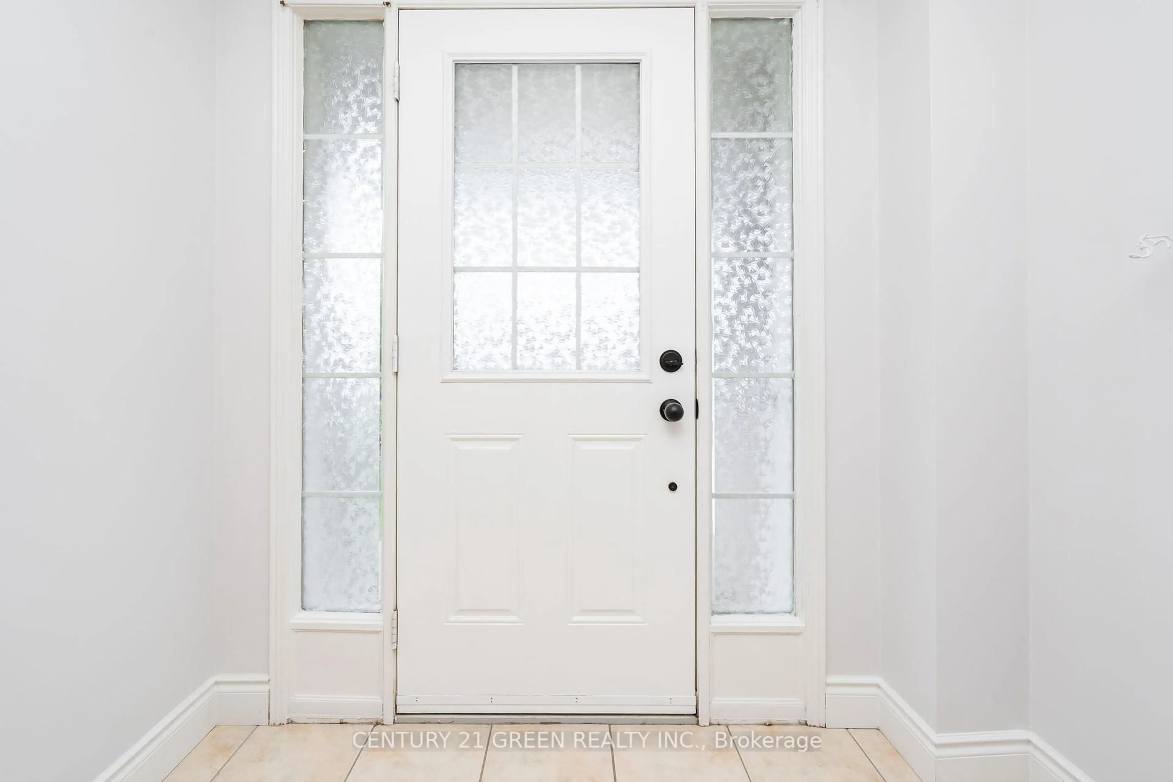 Indoor entryway for 21 Galtee Rd, Brampton Ontario L6X 0J5
