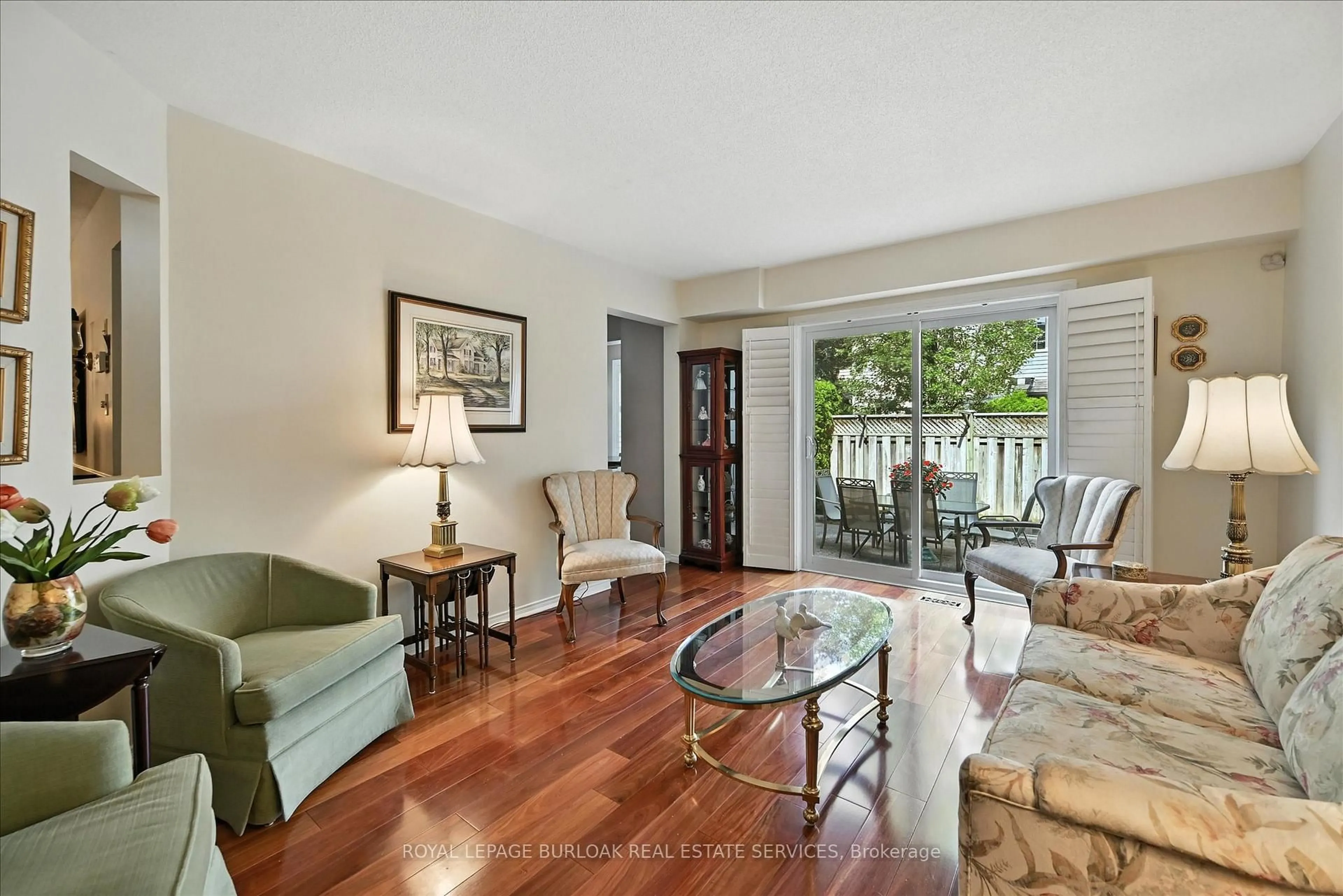 Living room with furniture, unknown for 3333 New St #18, Burlington Ontario L7N 1N1