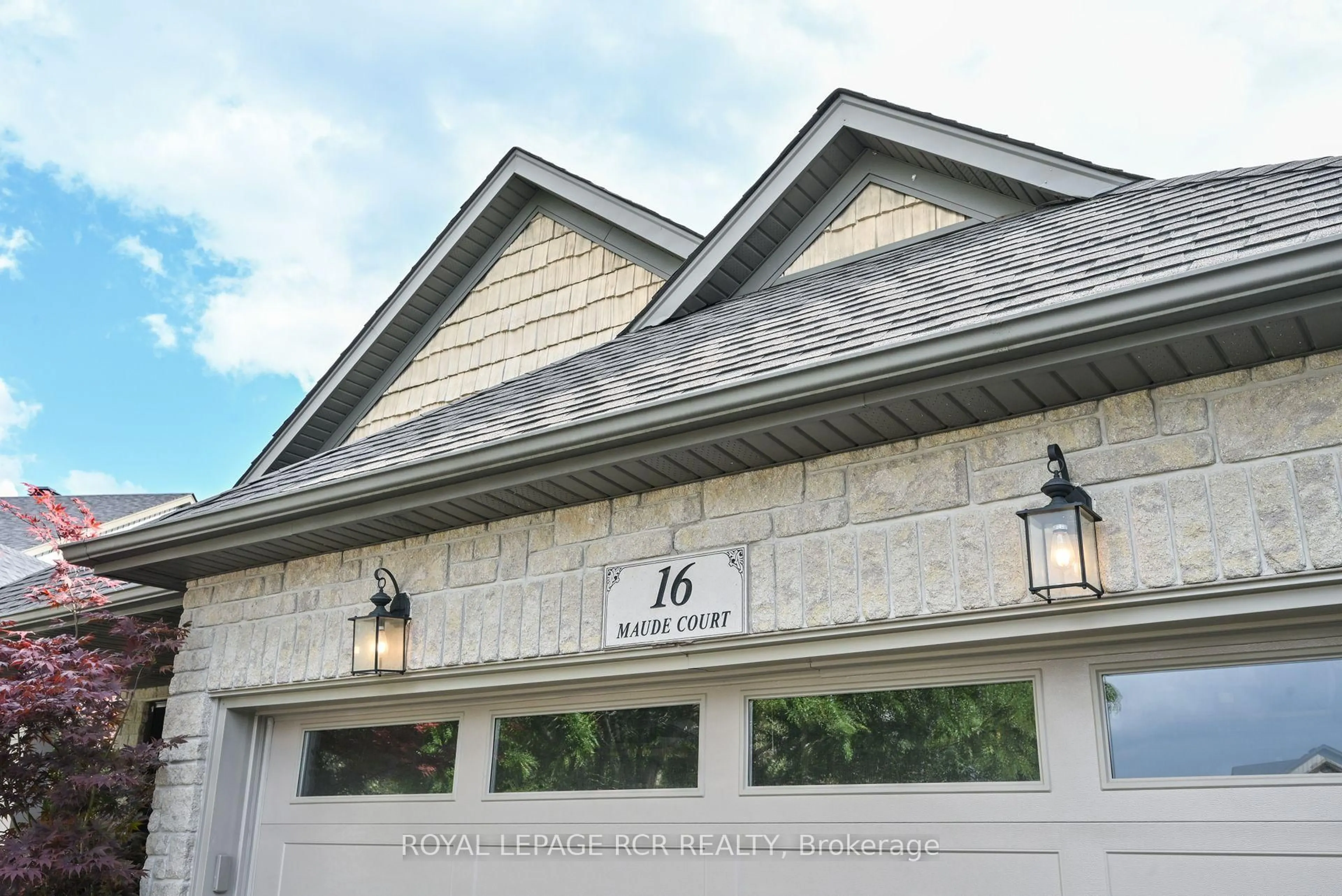 Home with brick exterior material, street for 16 Maude Crt, Orangeville Ontario L9W 0A3