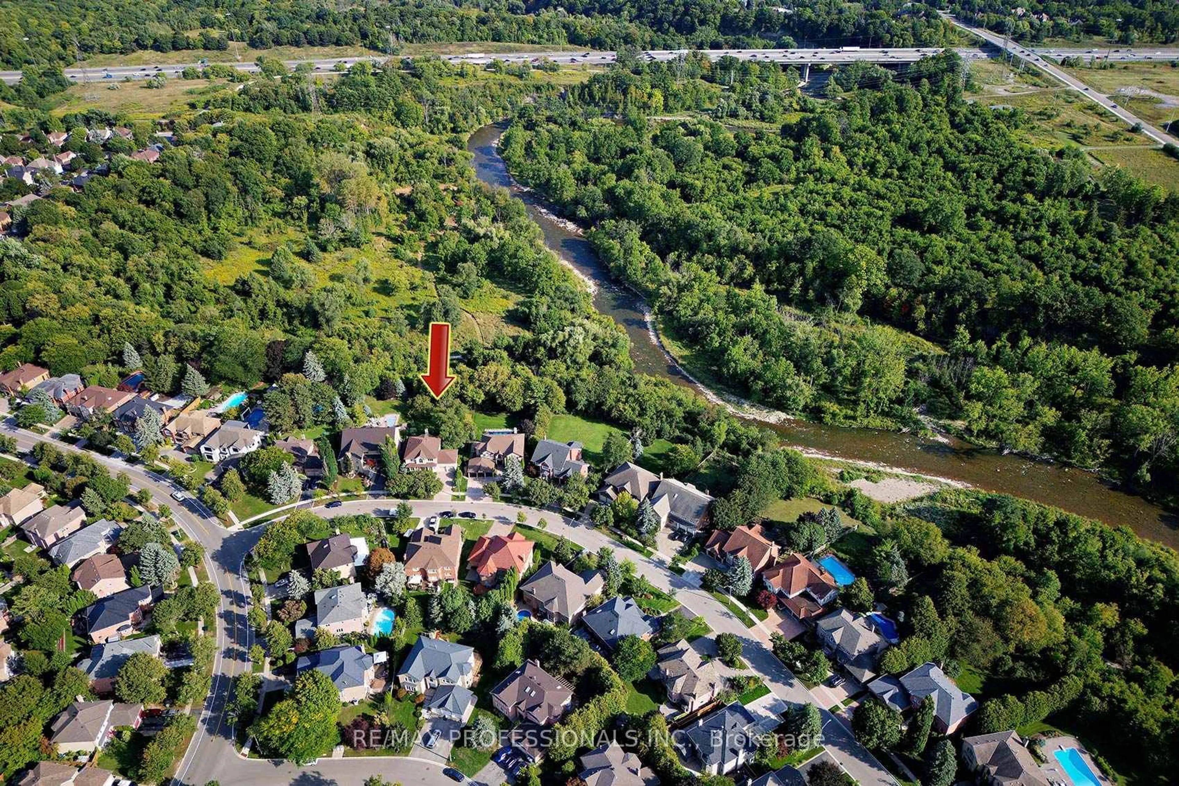 A pic from outside/outdoor area/front of a property/back of a property/a pic from drone, unknown for 1777 Covington Terr, Mississauga Ontario L5M 3M5