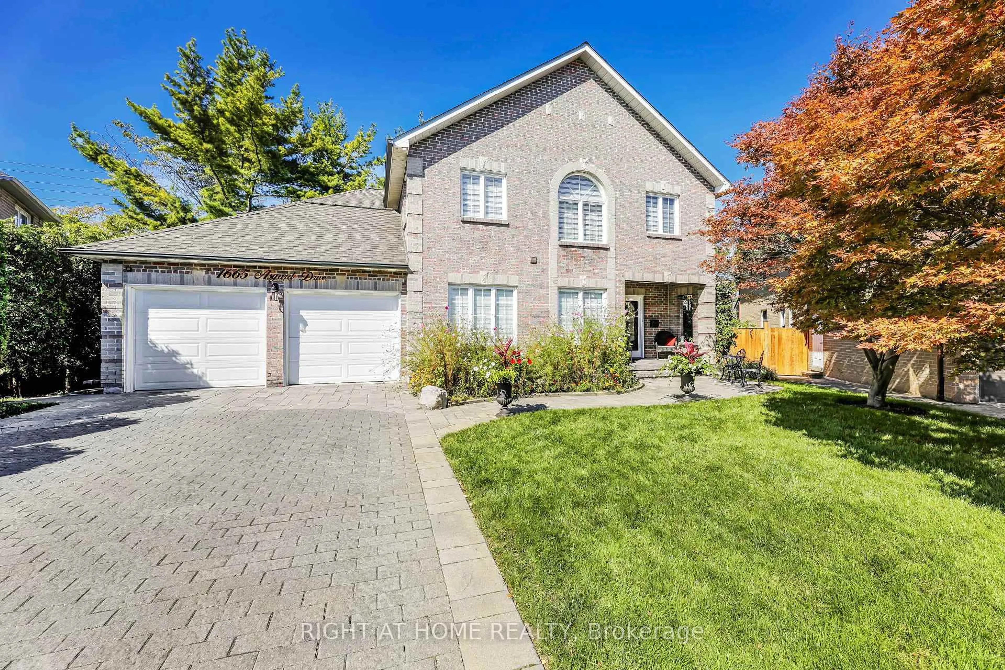 Home with brick exterior material, street for 1665 Asgard Dr, Mississauga Ontario L5E 3G5