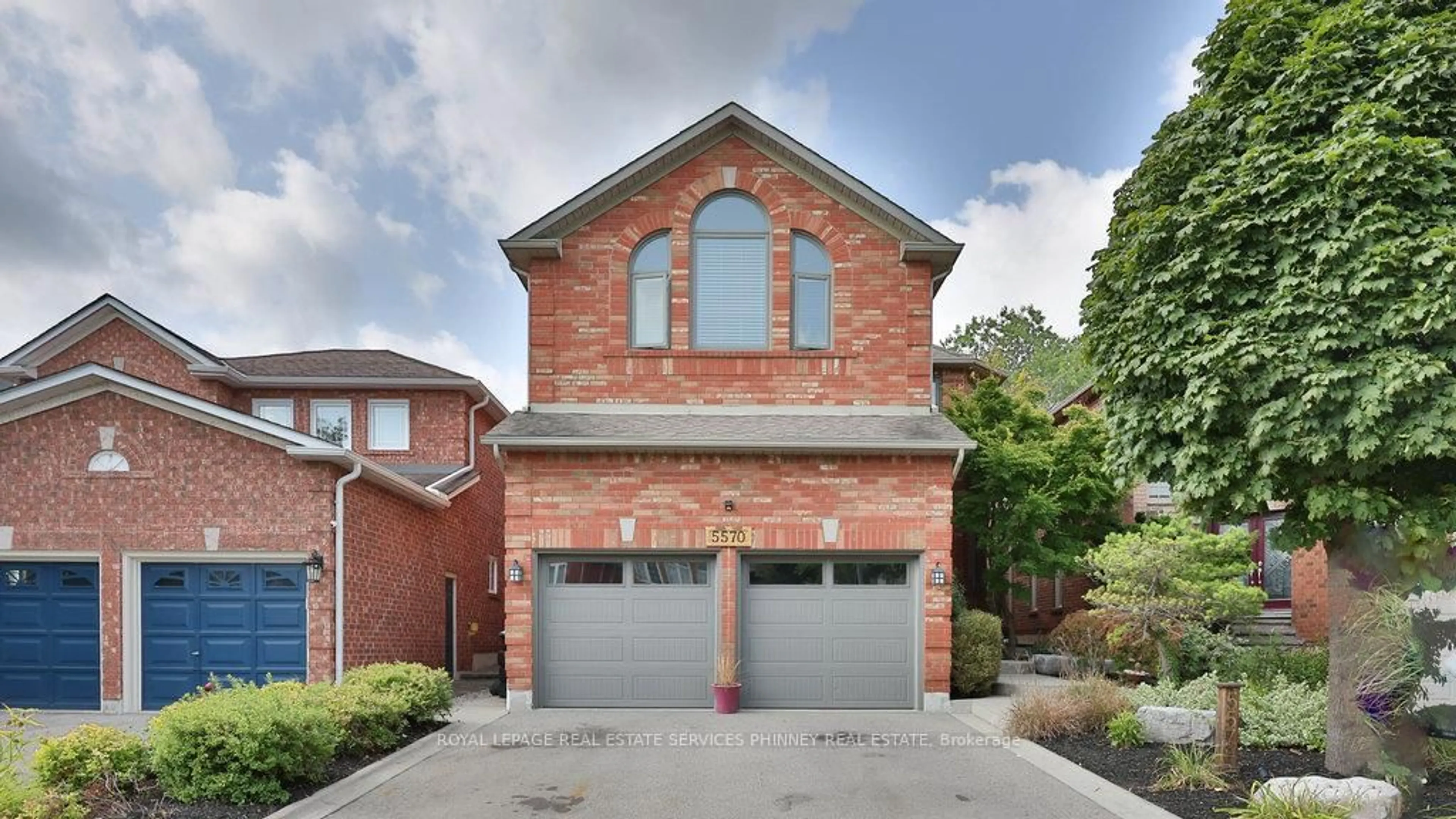 Home with brick exterior material, street for 5570 Mcfarren Blvd, Mississauga Ontario L5M 5X8