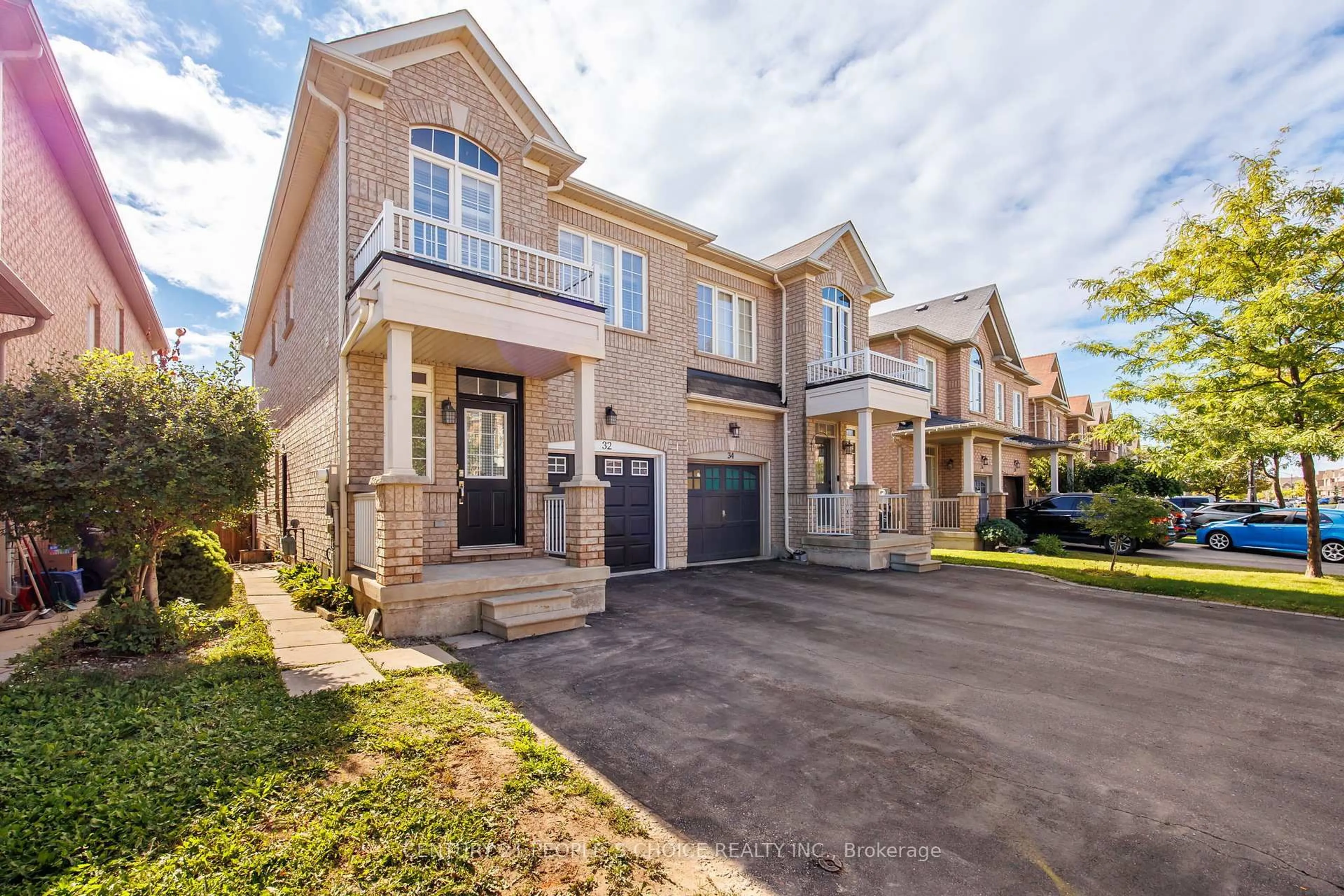 Unknown for 32 Frenchpark Circ, Brampton Ontario L6X 0Y6