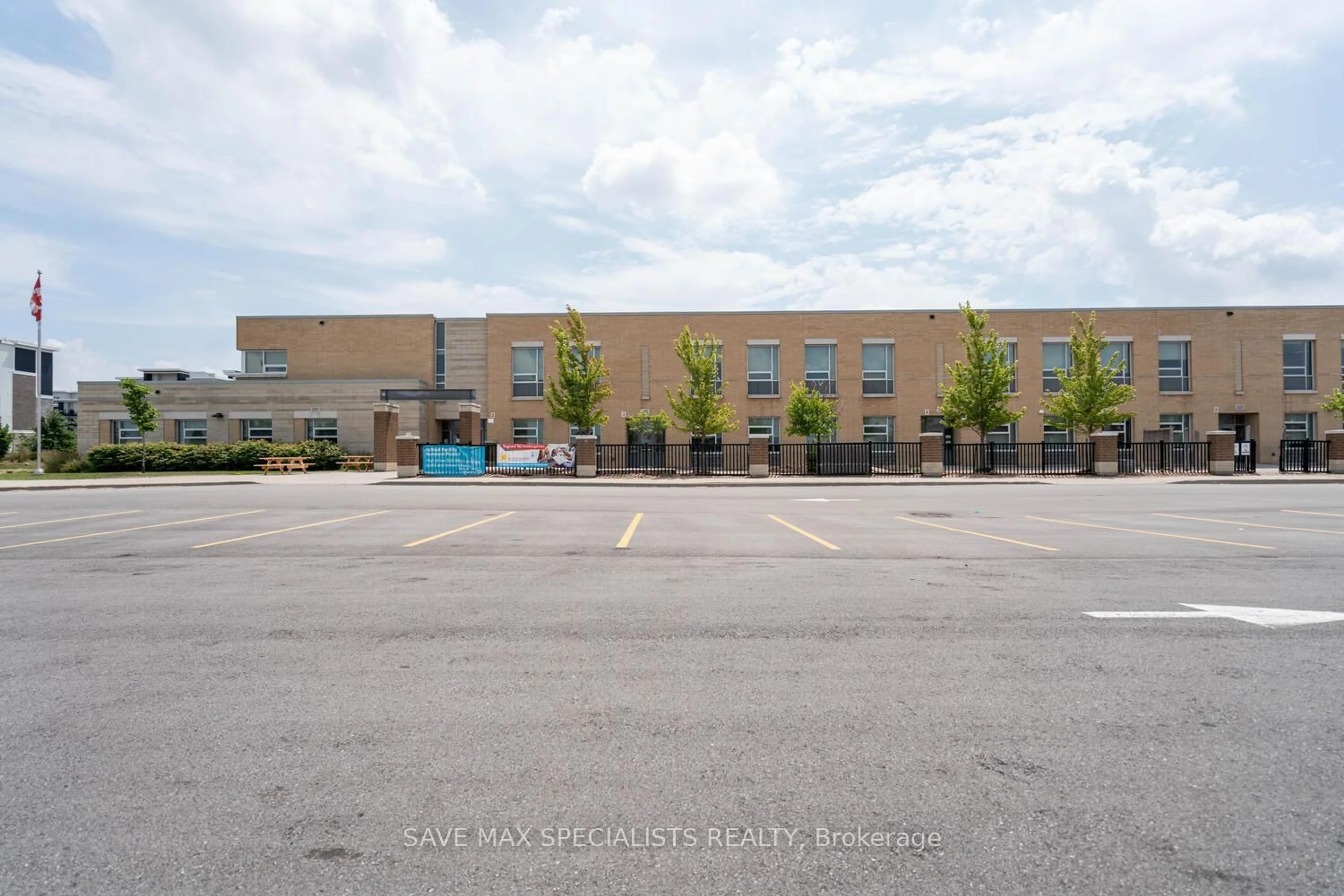Unknown for 640 Sauve St #422, Milton Ontario L9T 8M4
