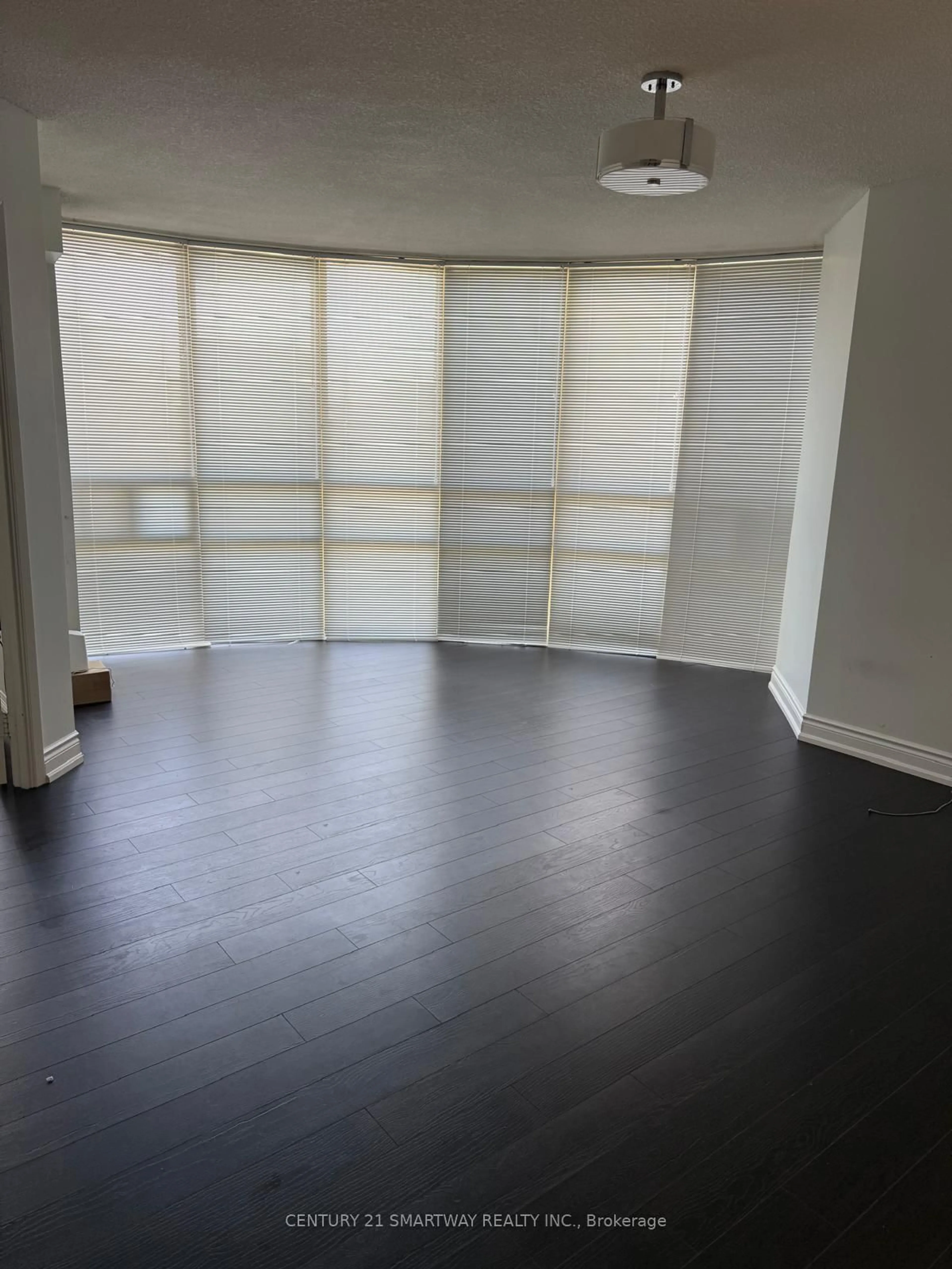 A pic of a room for 50 Eglinton Ave #605, Mississauga Ontario L5R 3P4
