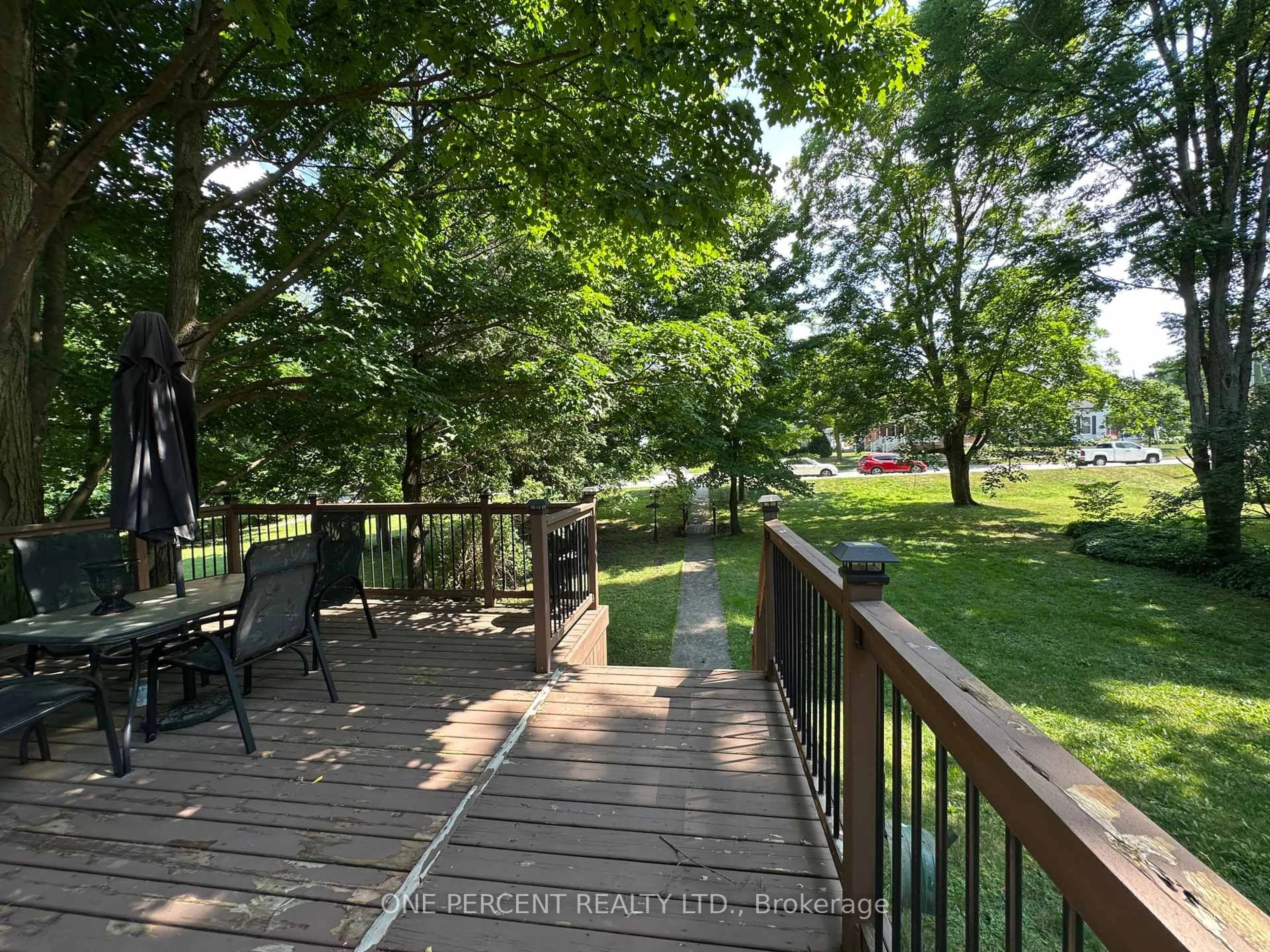 Patio, water/lake/river/ocean view for 7 Second Ave, Orangeville Ontario L9W 1H4