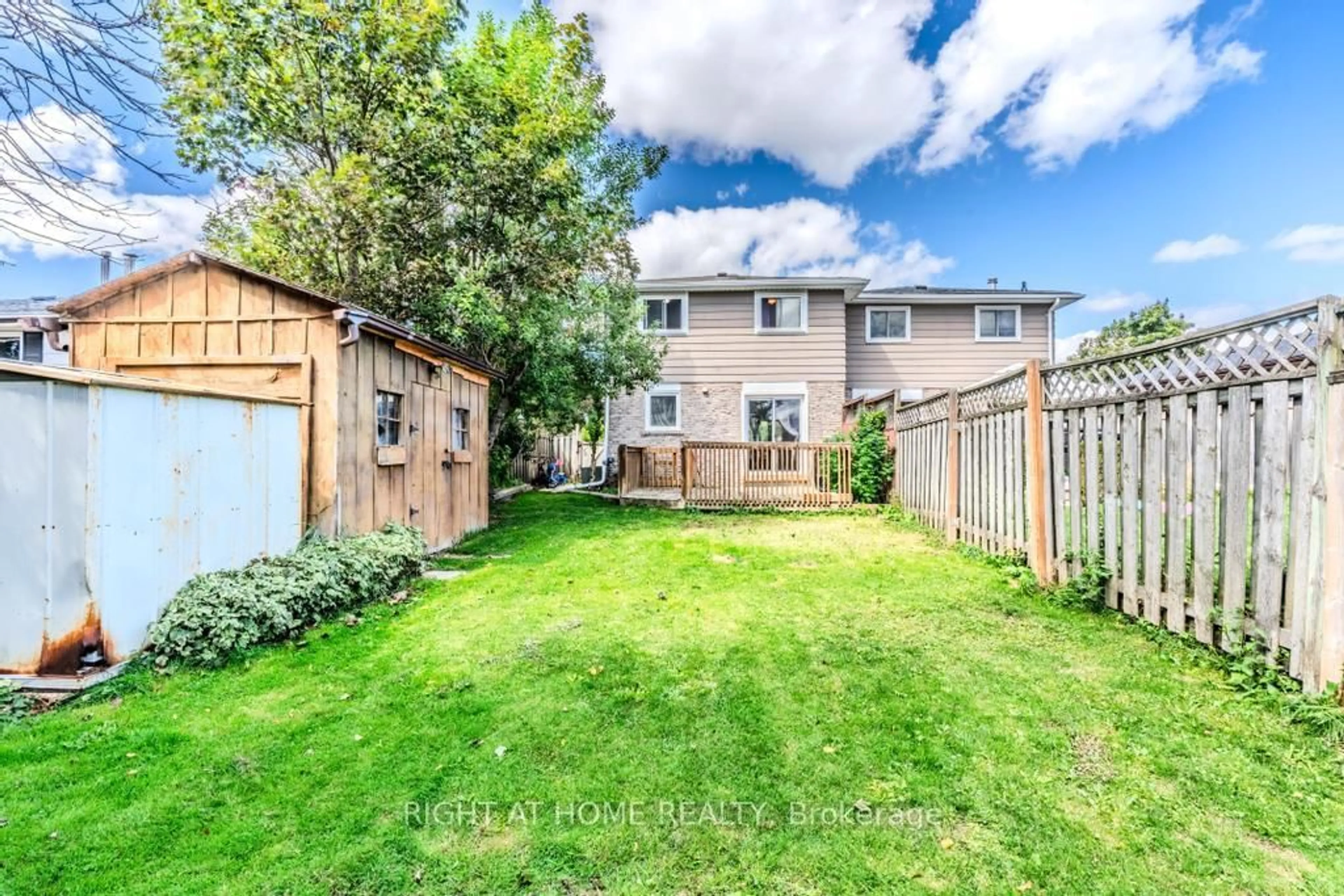 A pic from outside/outdoor area/front of a property/back of a property/a pic from drone, street for 102 Burbank Cres, Orangeville Ontario L9W 3E7