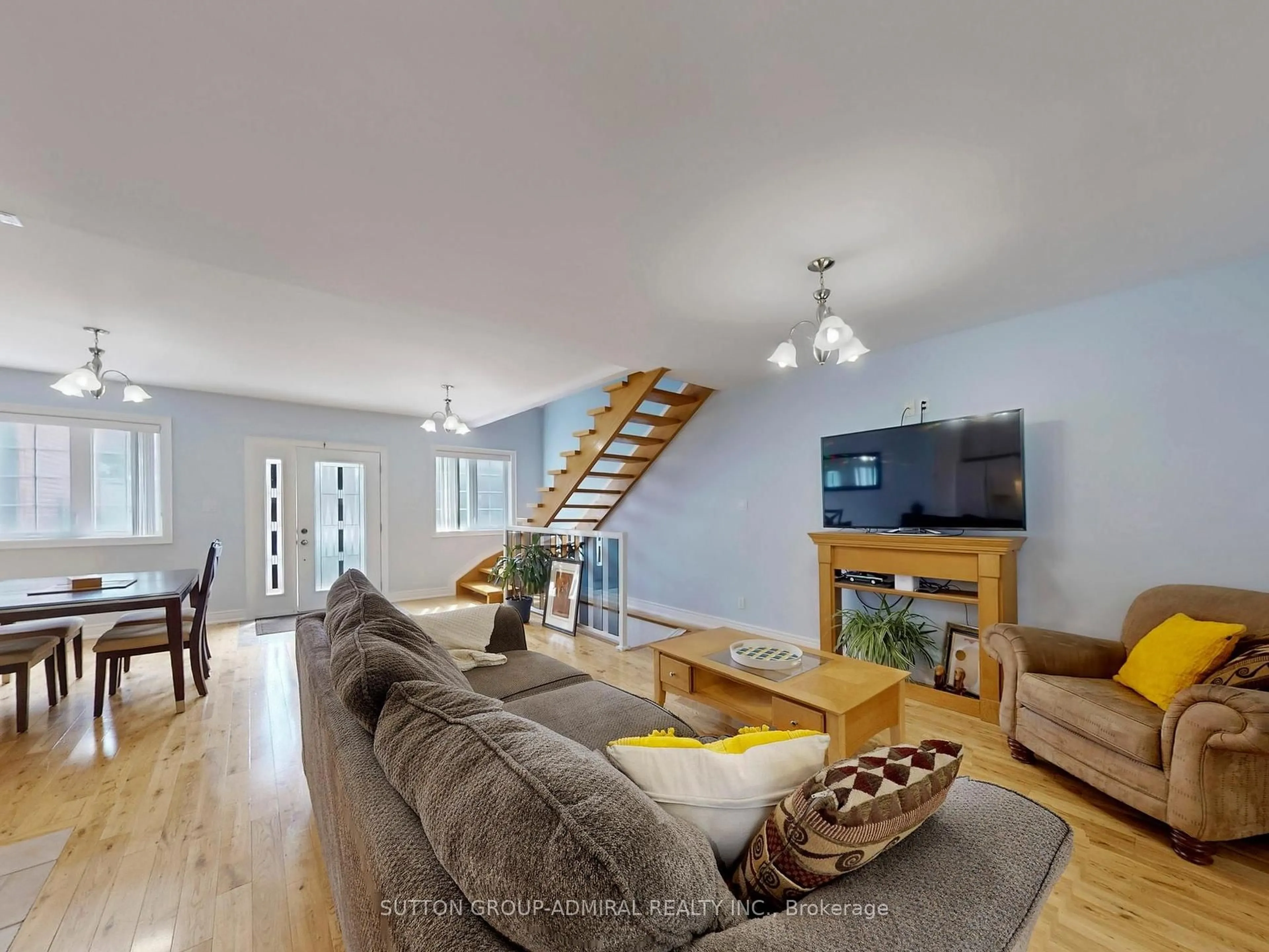 Living room with furniture, unknown for 12 Abbs St, Toronto Ontario M6K 1M6