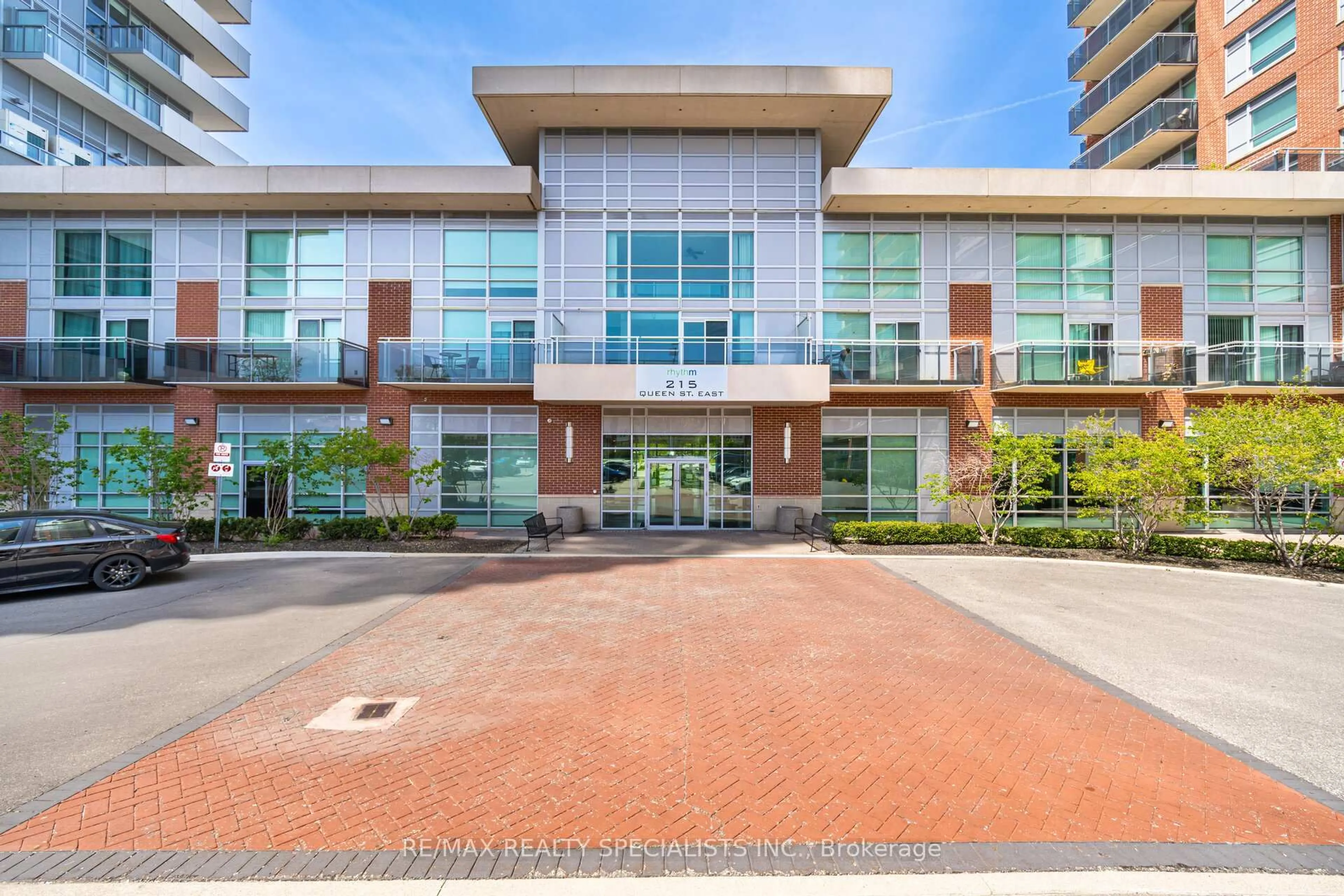 Unknown for 215 Queen St #1103, Brampton Ontario L6W 0A9