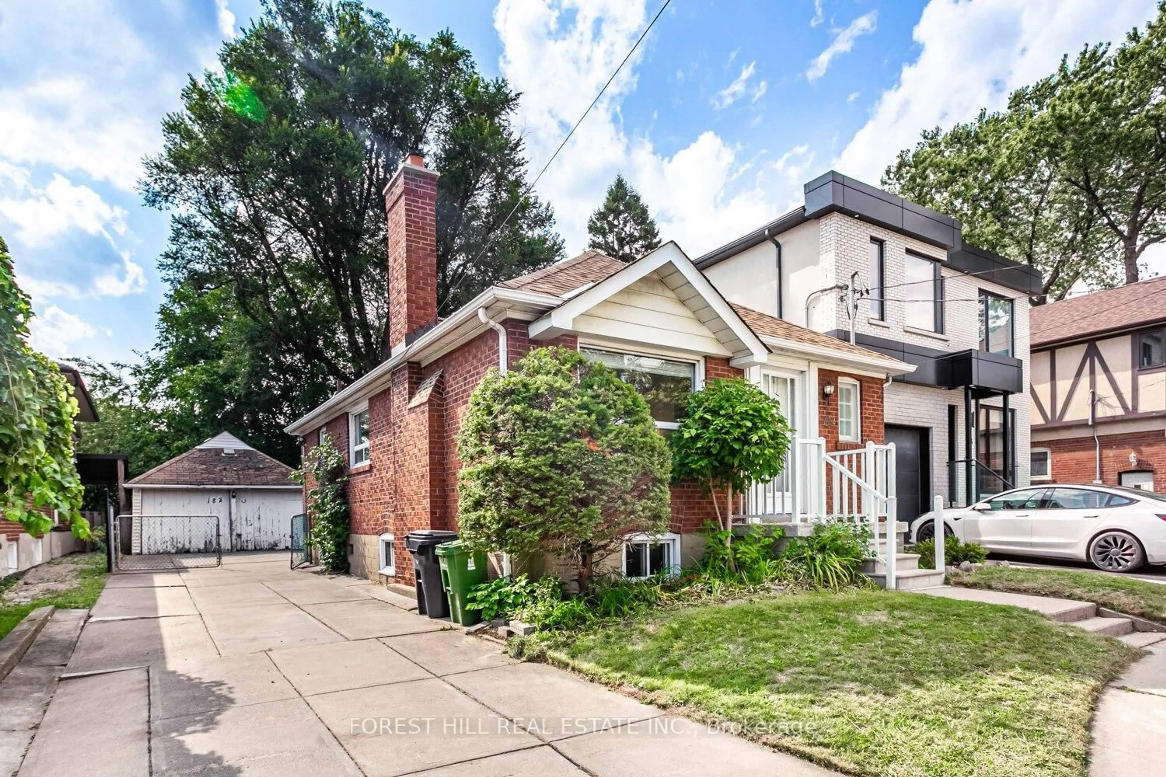 Home with brick exterior material, street for 182 Park Lawn Rd, Toronto Ontario M8Y 3J1