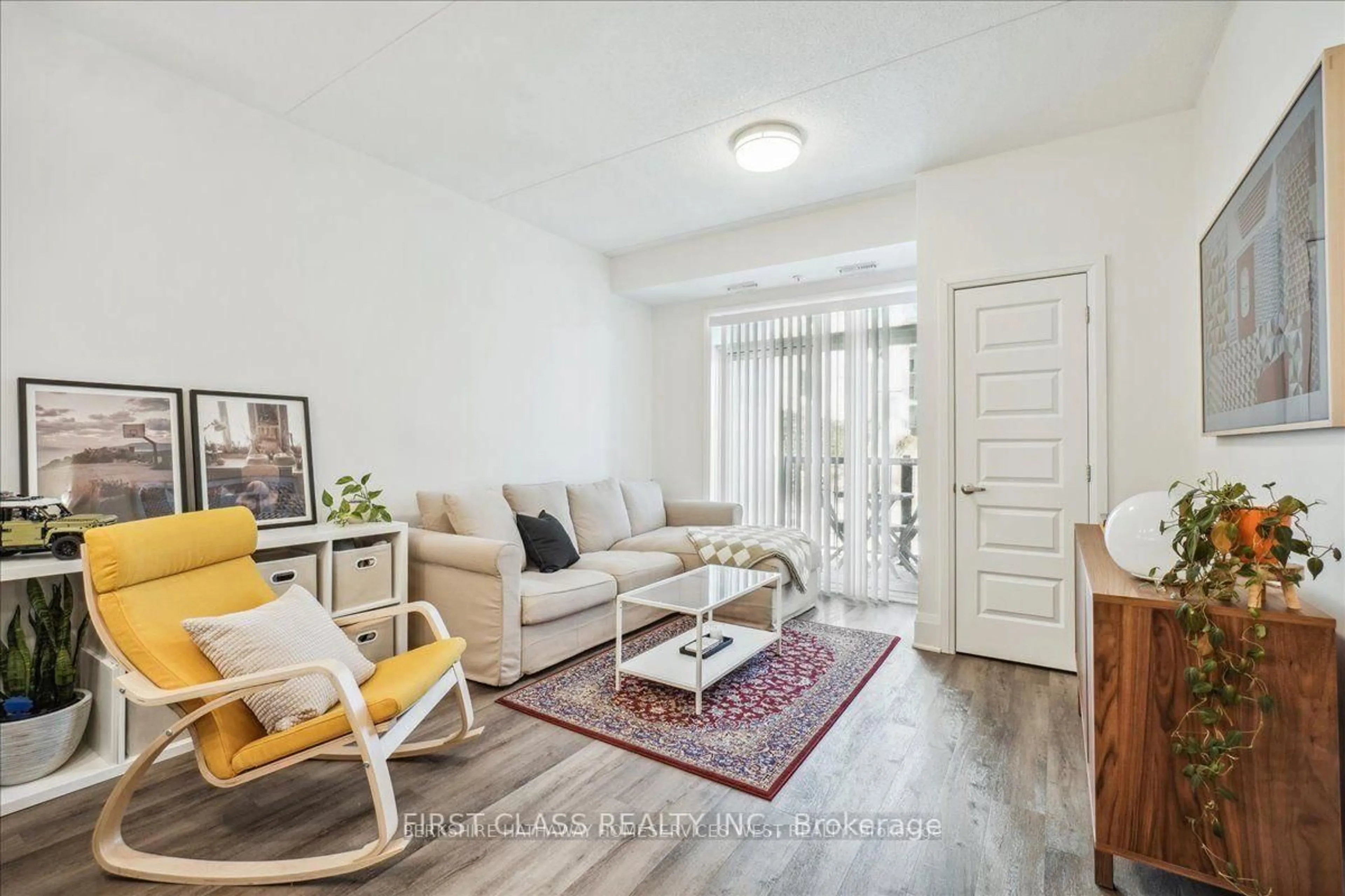 Living room with furniture, unknown for 610 Farmstead Dr #104, Milton Ontario L9T 8X5