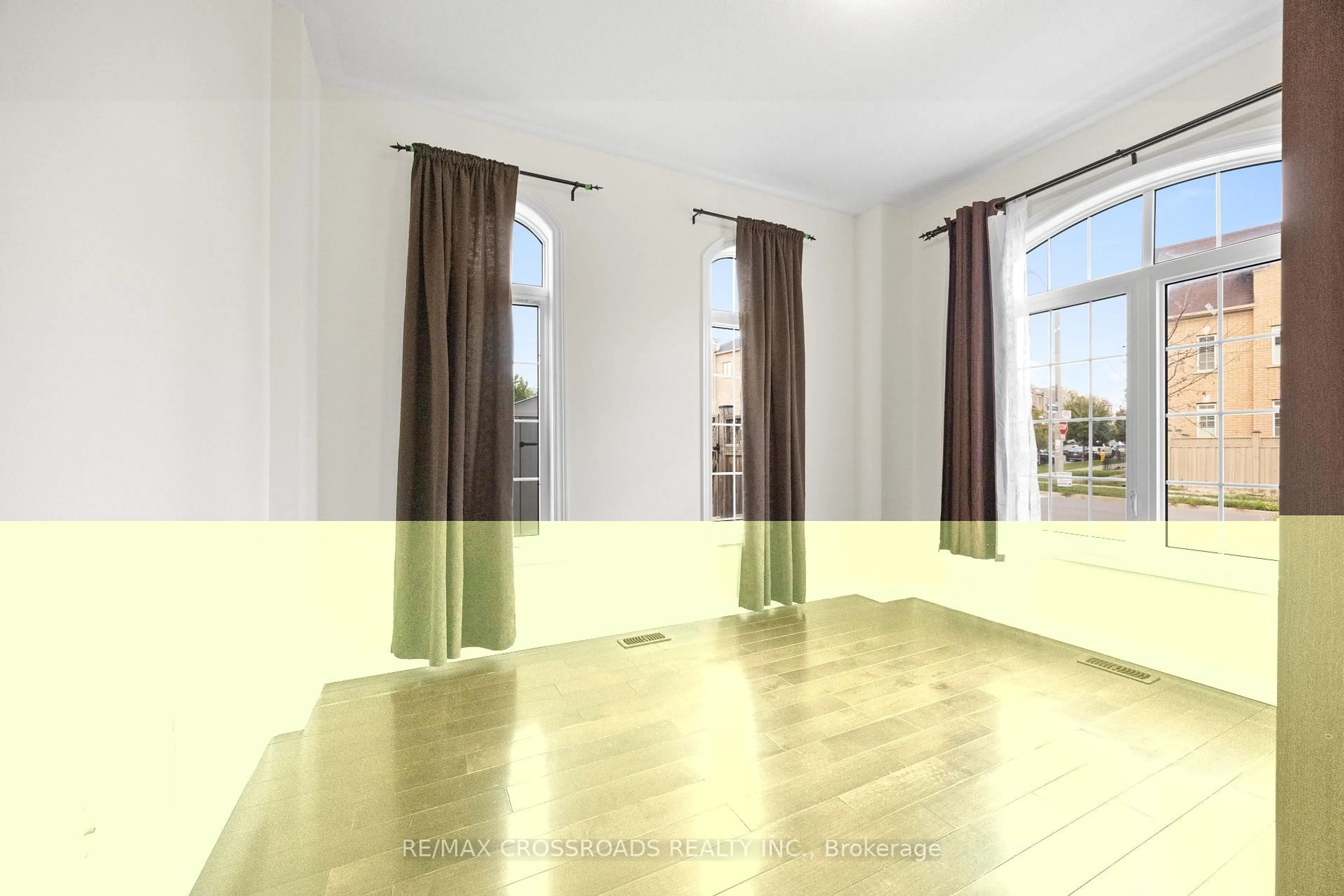 A pic of a room for 118 Mary Chapman Blvd, Toronto Ontario M9M 0B3