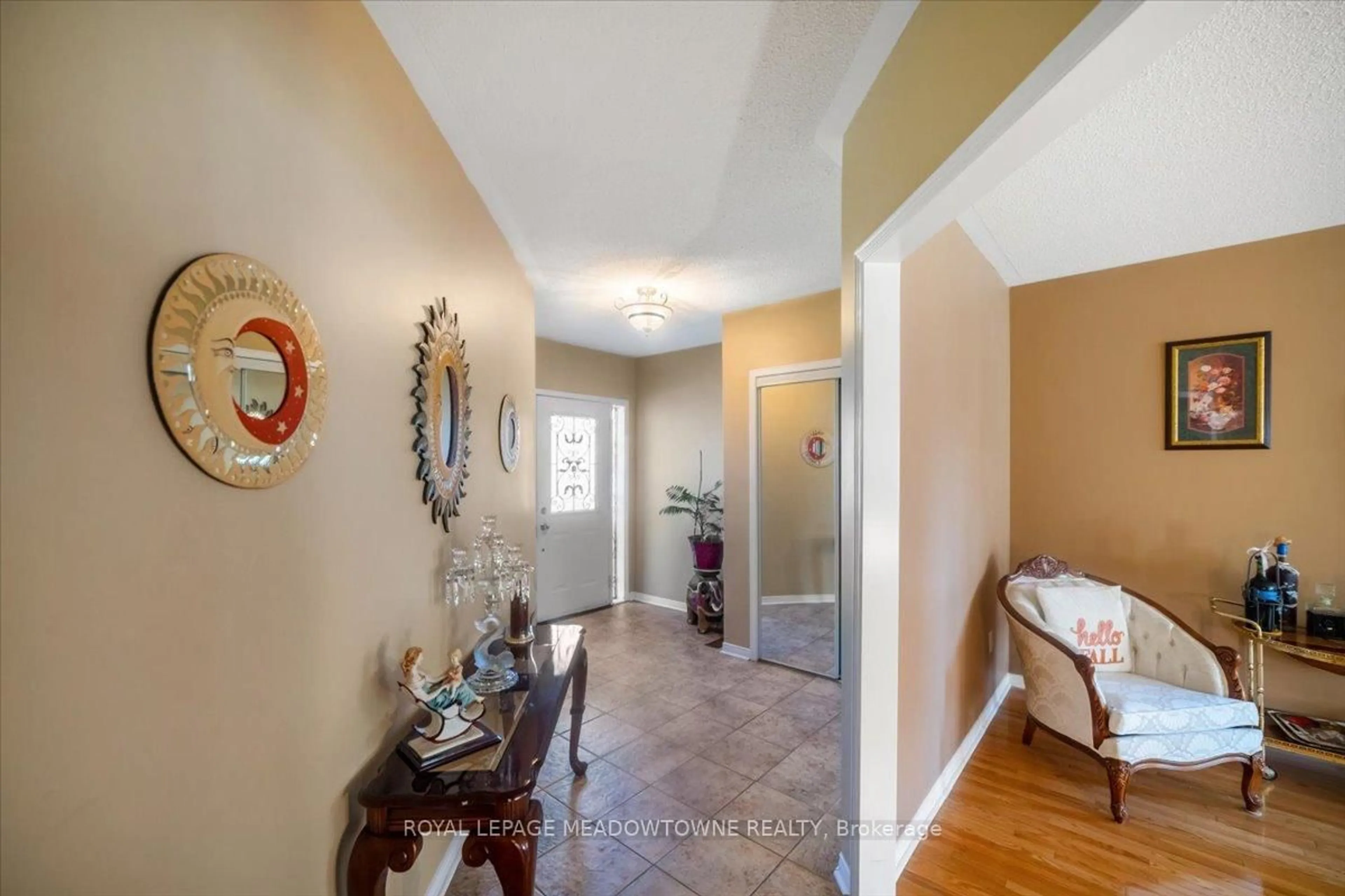 Indoor entryway for 13 Albright Rd, Brampton Ontario L6X 5C8