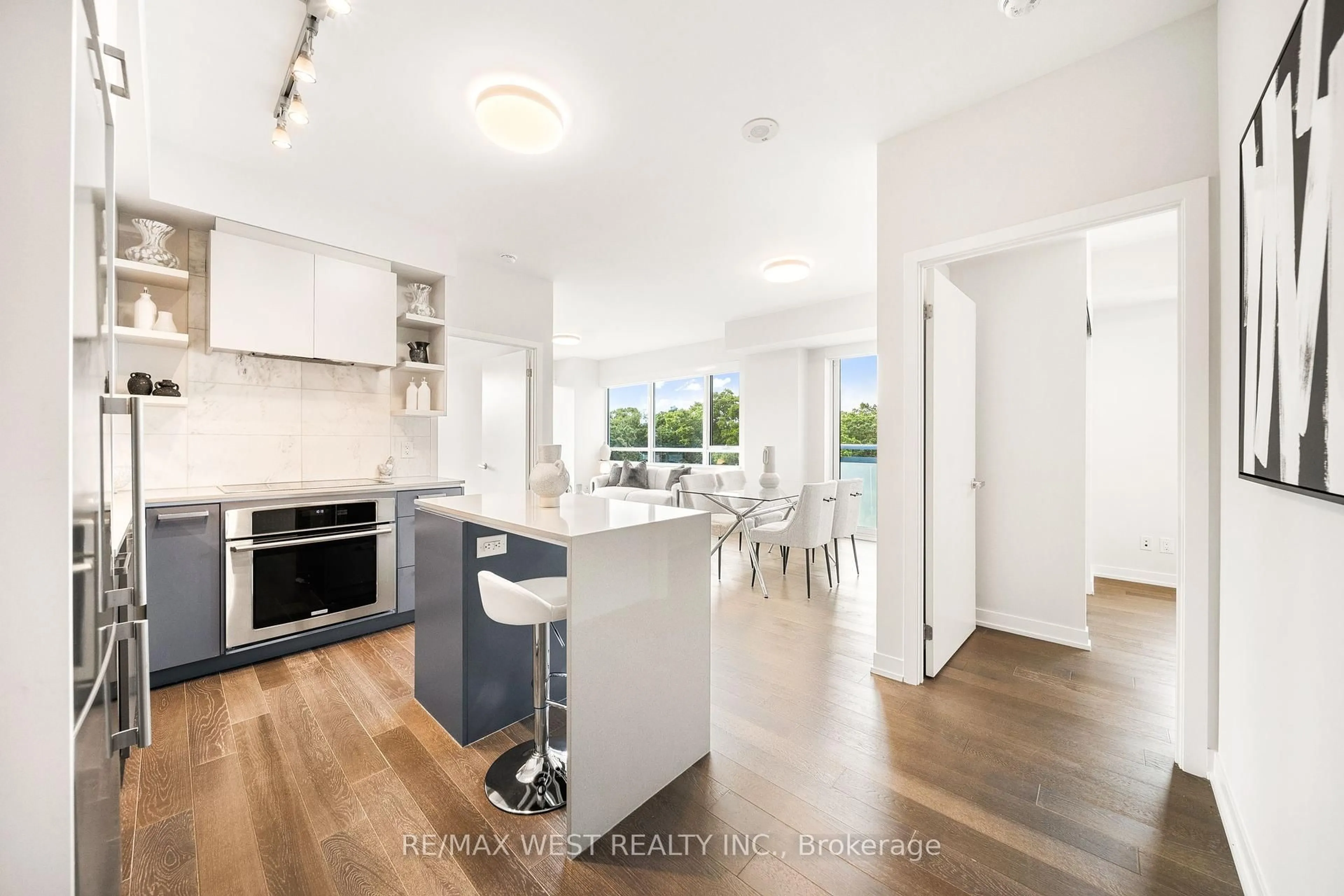 Open concept kitchen, unknown for 1830 Bloor St #511, Toronto Ontario M6P 0A2