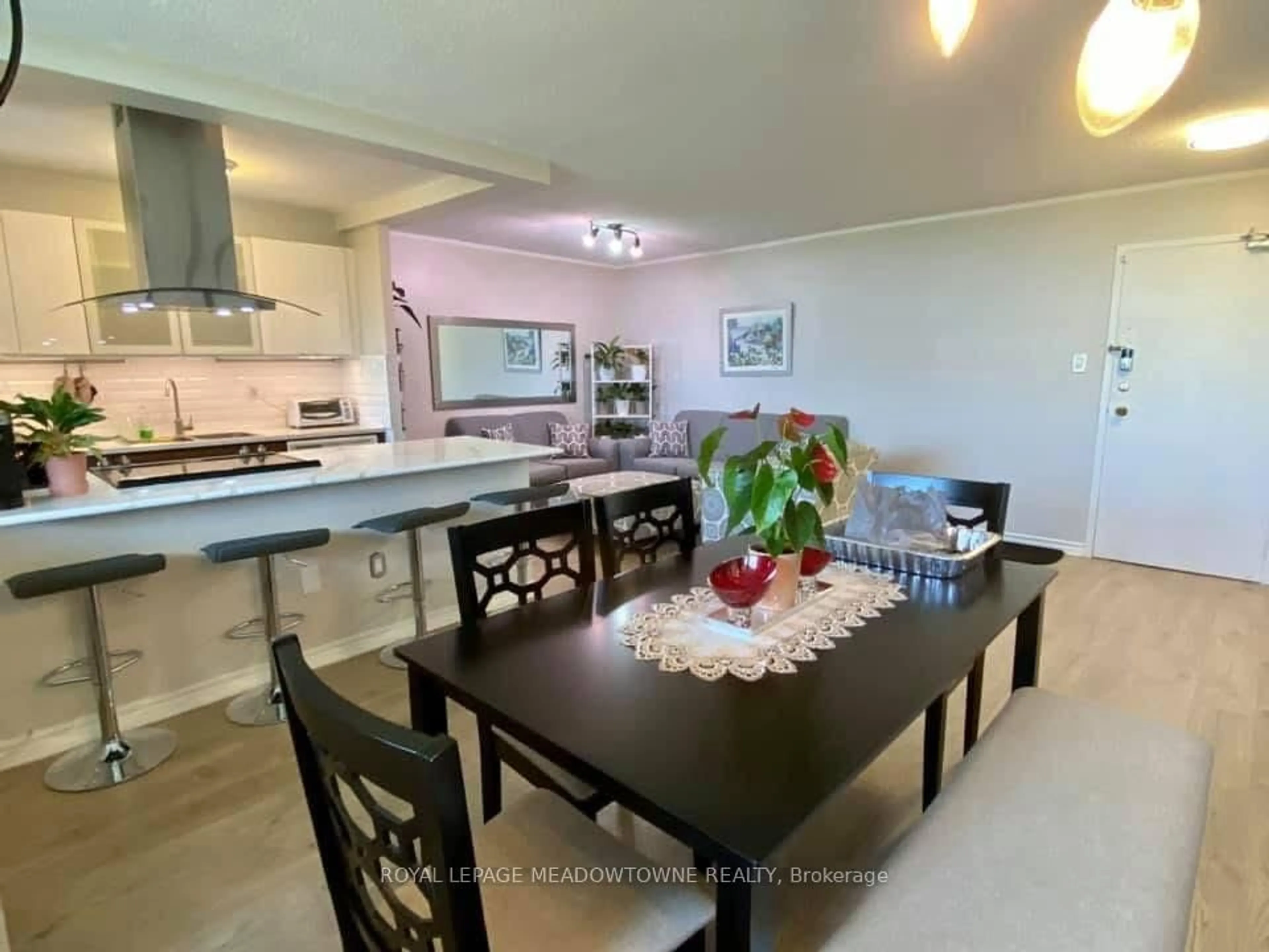 Dining room, unknown for 966 Inverhouse Dr #609, Mississauga Ontario L5J 4B6